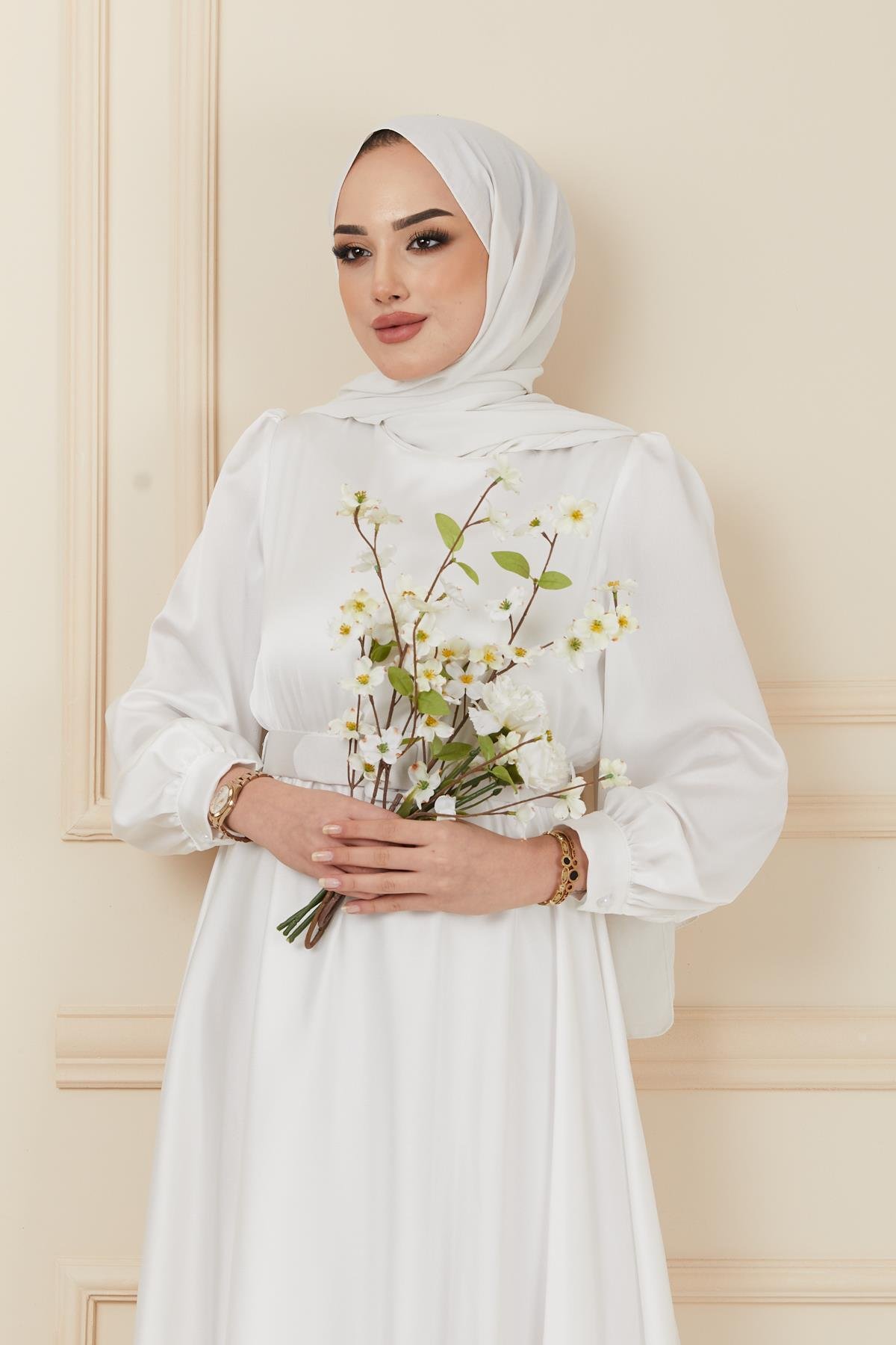 فستان سهرة واسع مع حزام إكسسوار وحدة التحكم الإلكترونية 1602