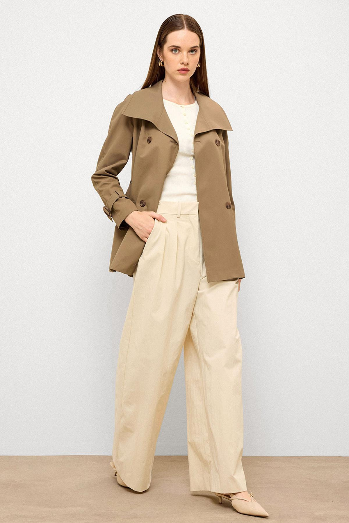 Kruvaze Reglan Kol Su İtici Özellikli Kısa Trençkot VİZON 6762