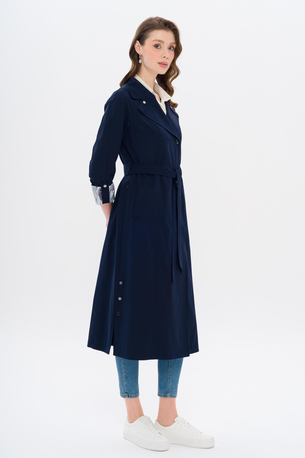 معطف ترنش نصف مبطن بتفاصيل نقشة جلد النمر الأزرق الداكن 6713