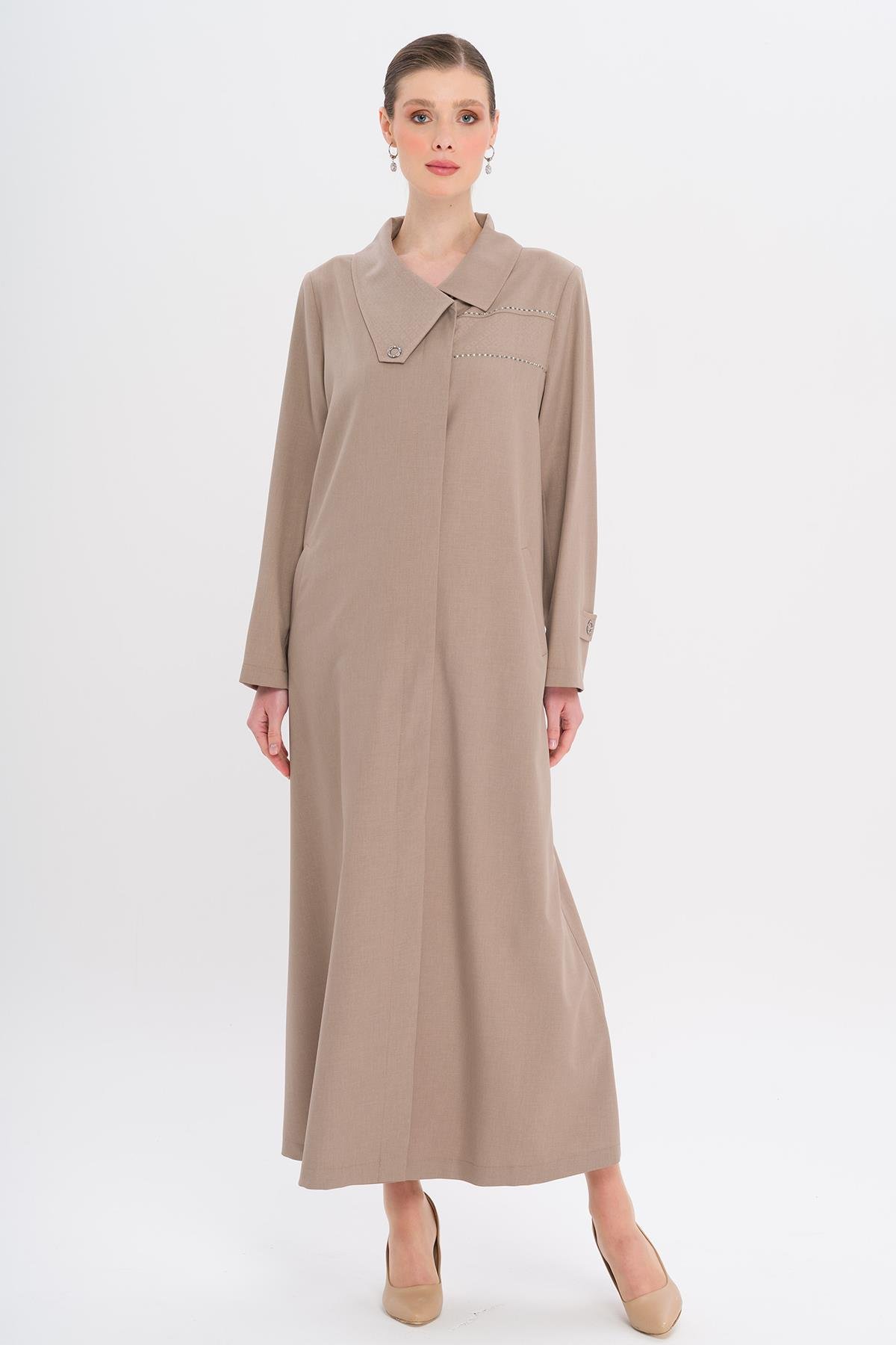 Mendil Yaka Desen ve Taş Detaylı Astarsız Büyük Beden Pardesü VİZON 6714