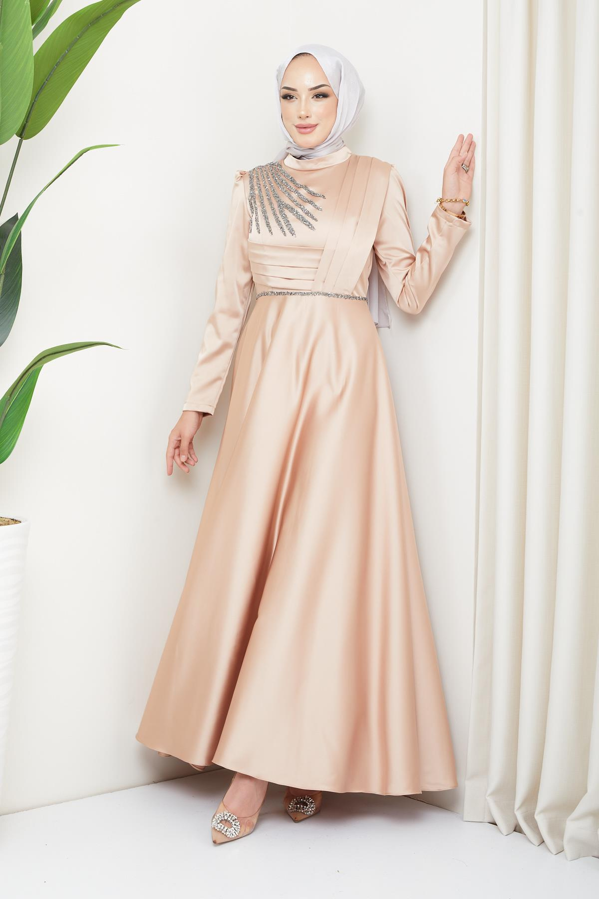 فستان سهرة ساتان مع طيات وخرز في الأمام كامل 1624