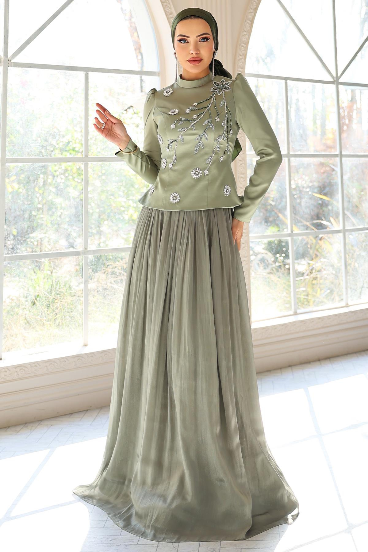 Önü Taş İşlemeli Saten Yoryo İpek Kombinli Tesettür Abiye Elbise AÇIK YEŞİL 1055