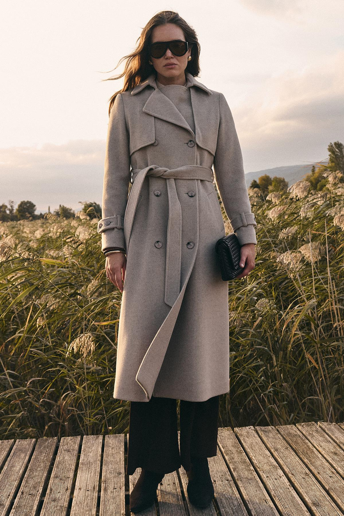 معطف مزدوج الصدر مع تفاصيل الرأس مزيج الحجارة 3091