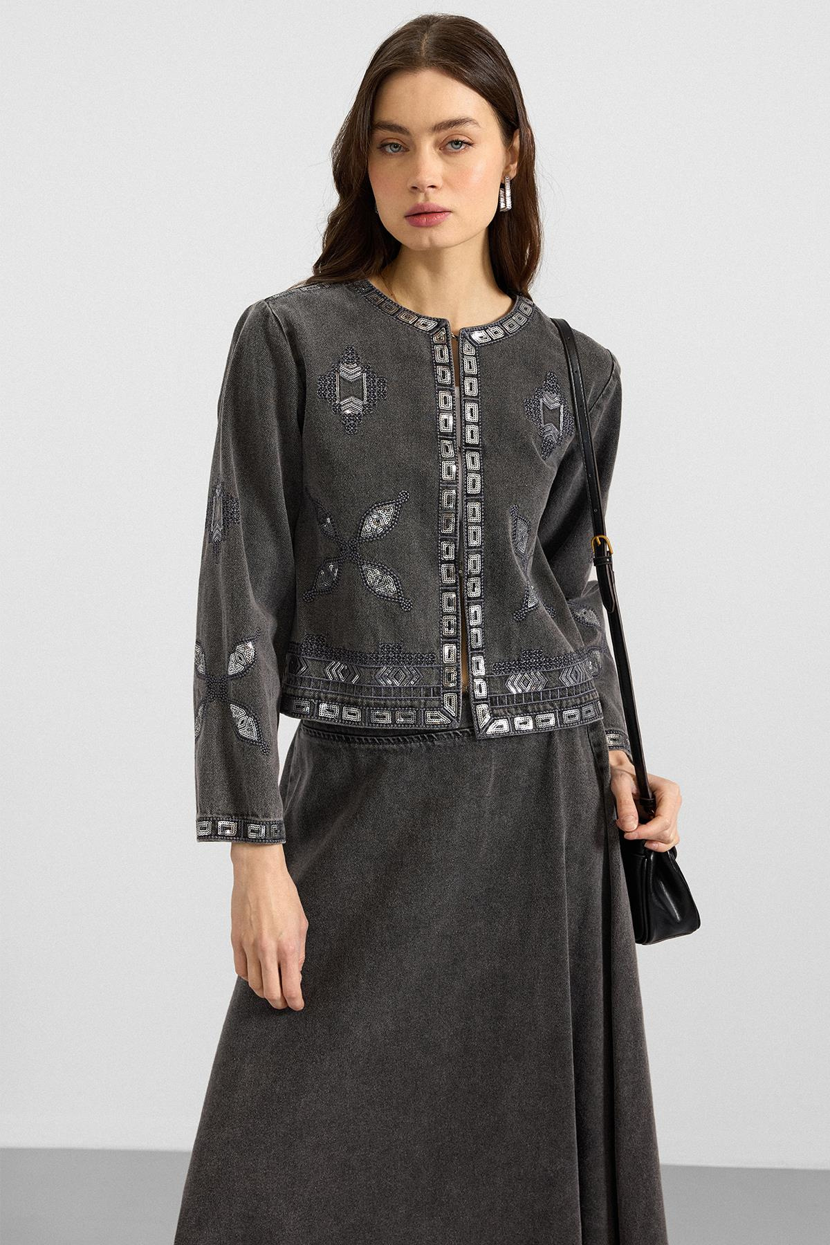 Pul ve Nakış Detaylı Etek Ceket Denim İkili Takım GRİ 9388-TK