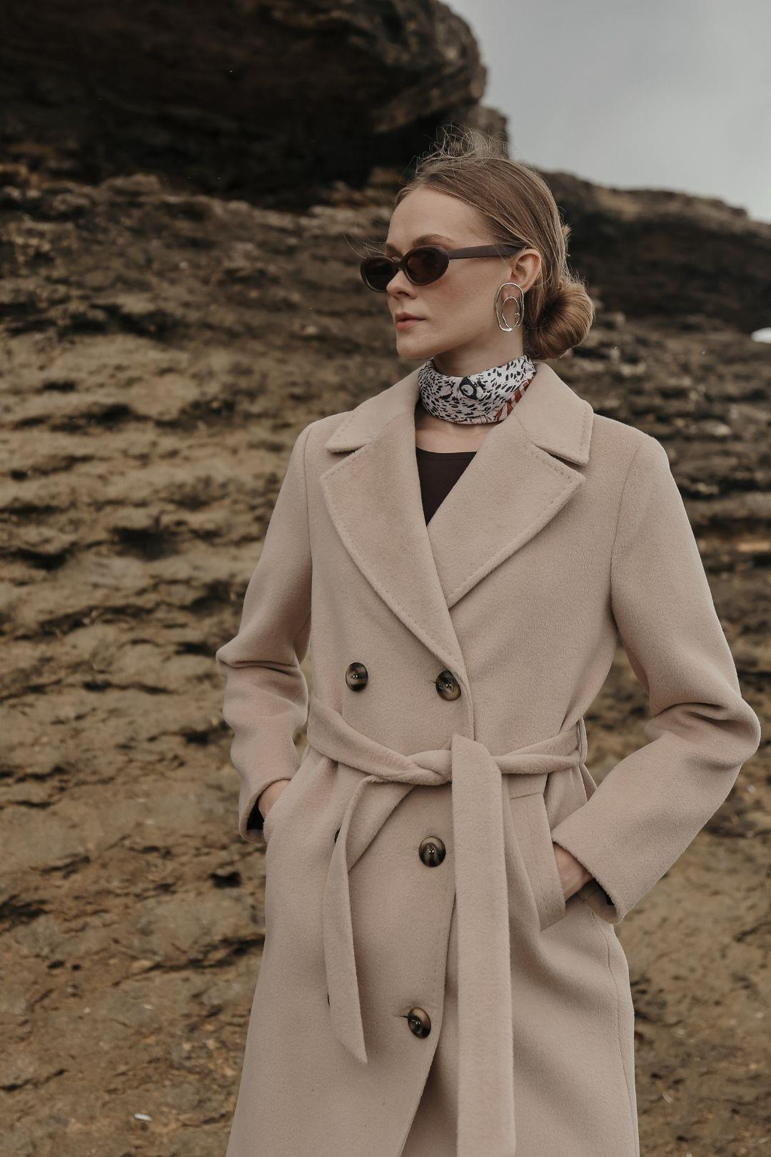 معطف حصري مزدوج الصدر مع تفاصيل بونتو يفعل 3055