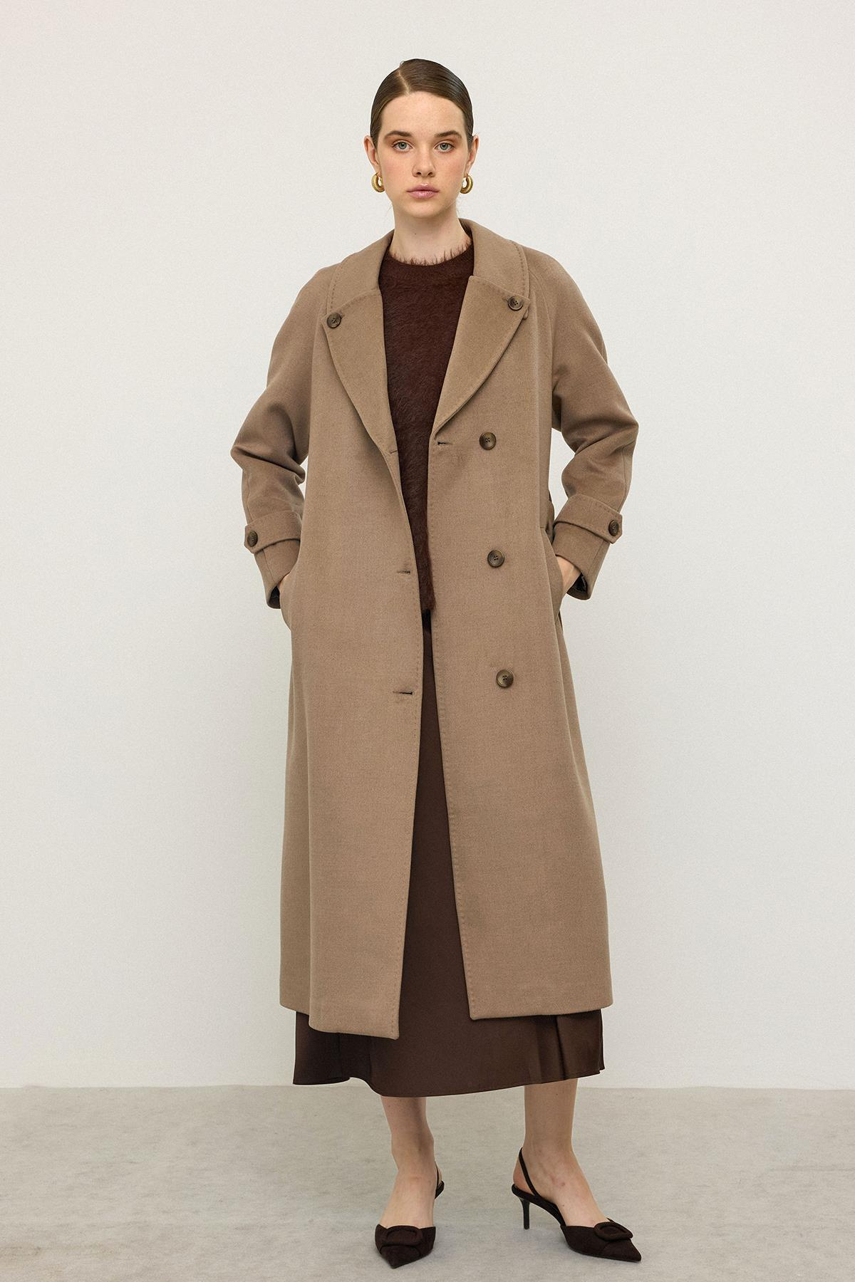 Mid-Length Cashmere Coat with Punto Stitch Detail and Pleated Back K. KAMEL 3113