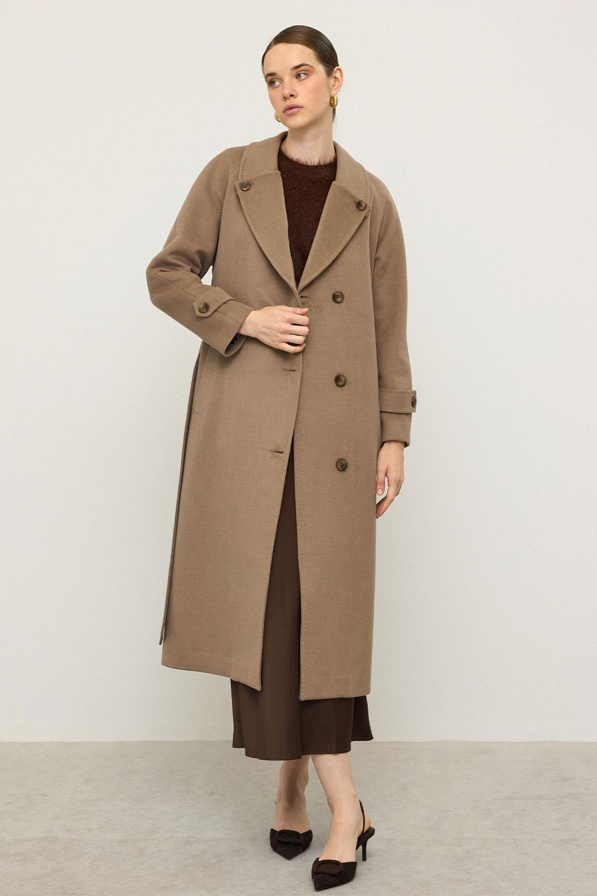 Mid-Length Cashmere Coat with Punto Stitch Detail and Pleated Back K. KAMEL 3113
