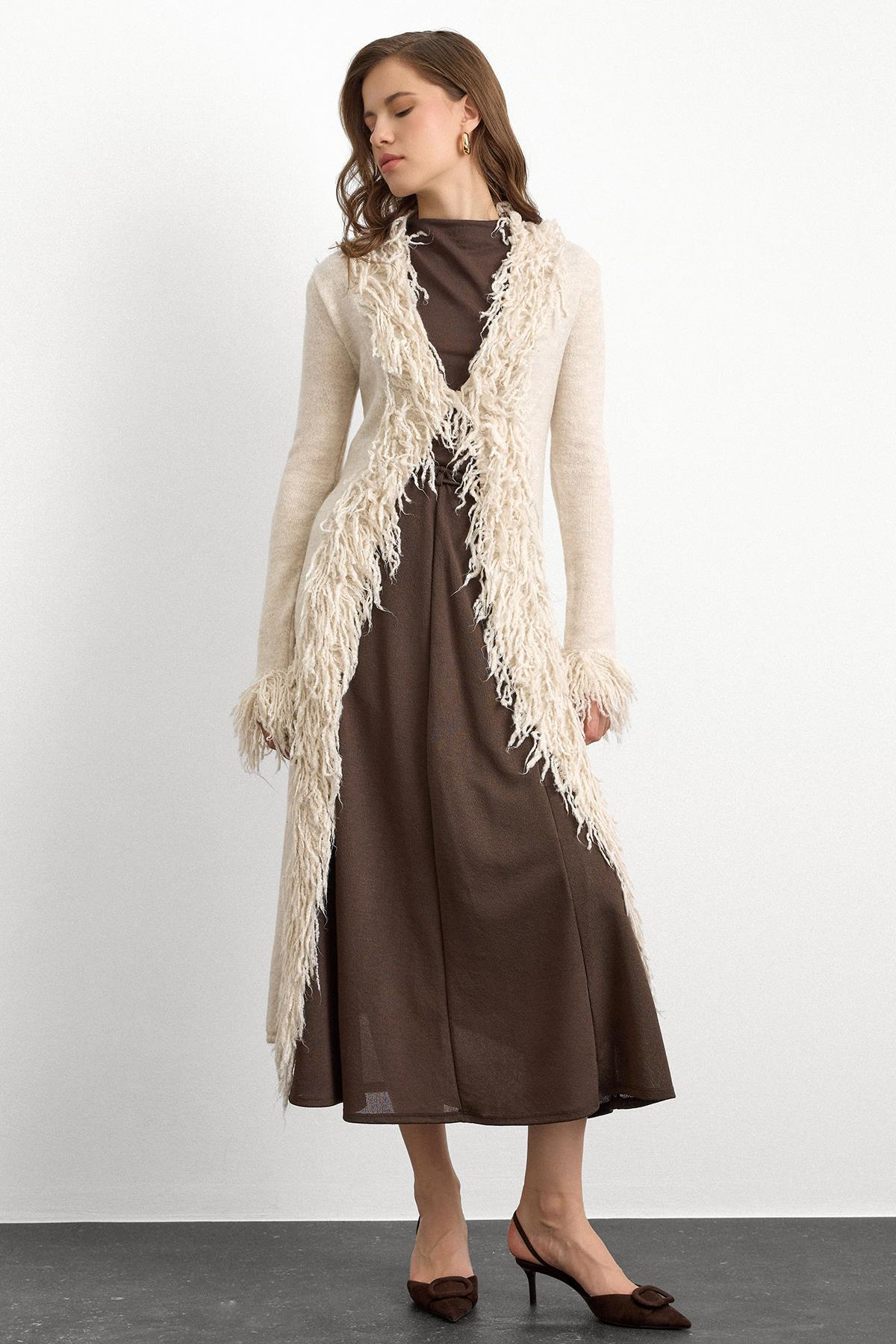 Püskül Detaylı Uzun Triko Hırka TAŞ 8281