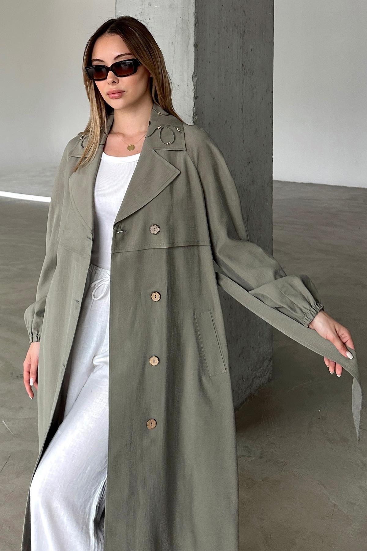 معطف مودال غير مبطن بأكمام راجلان ومطرز بتفاصيل يمين 6735