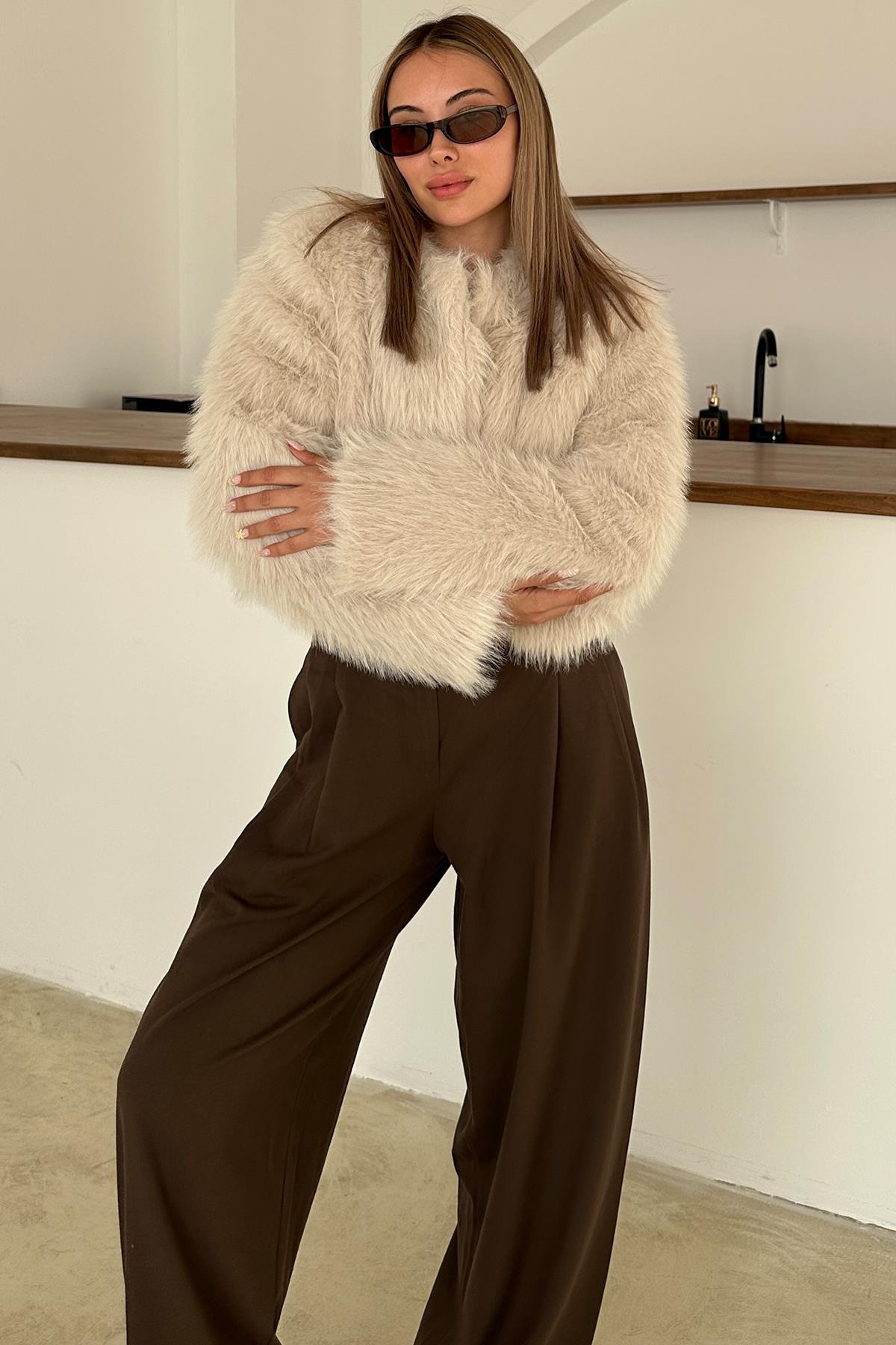 Sıfır Yaka Crop Suni Kürk Ceket TAŞ 1014