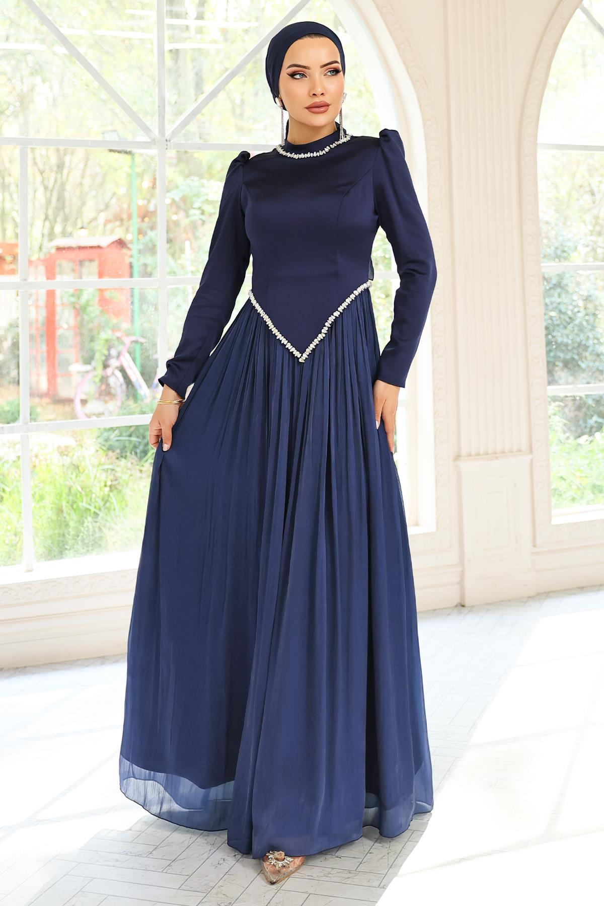 Taş Detaylı Eteği Piliseli Saten ve Yoryo İpek Tesettür Abiye Elbise LACİVERT 1046