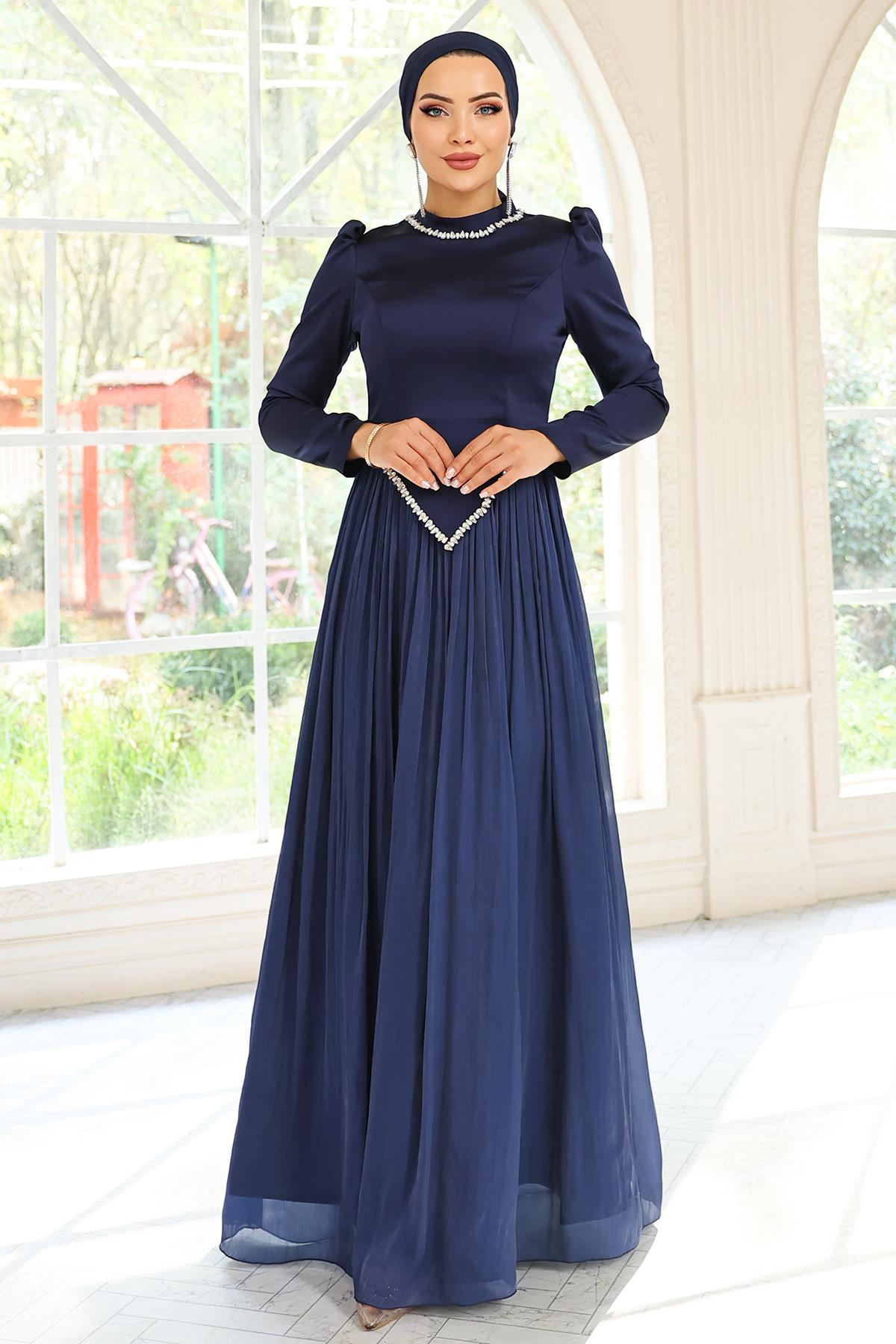 Taş Detaylı Eteği Piliseli Saten ve Yoryo İpek Tesettür Abiye Elbise LACİVERT 1046