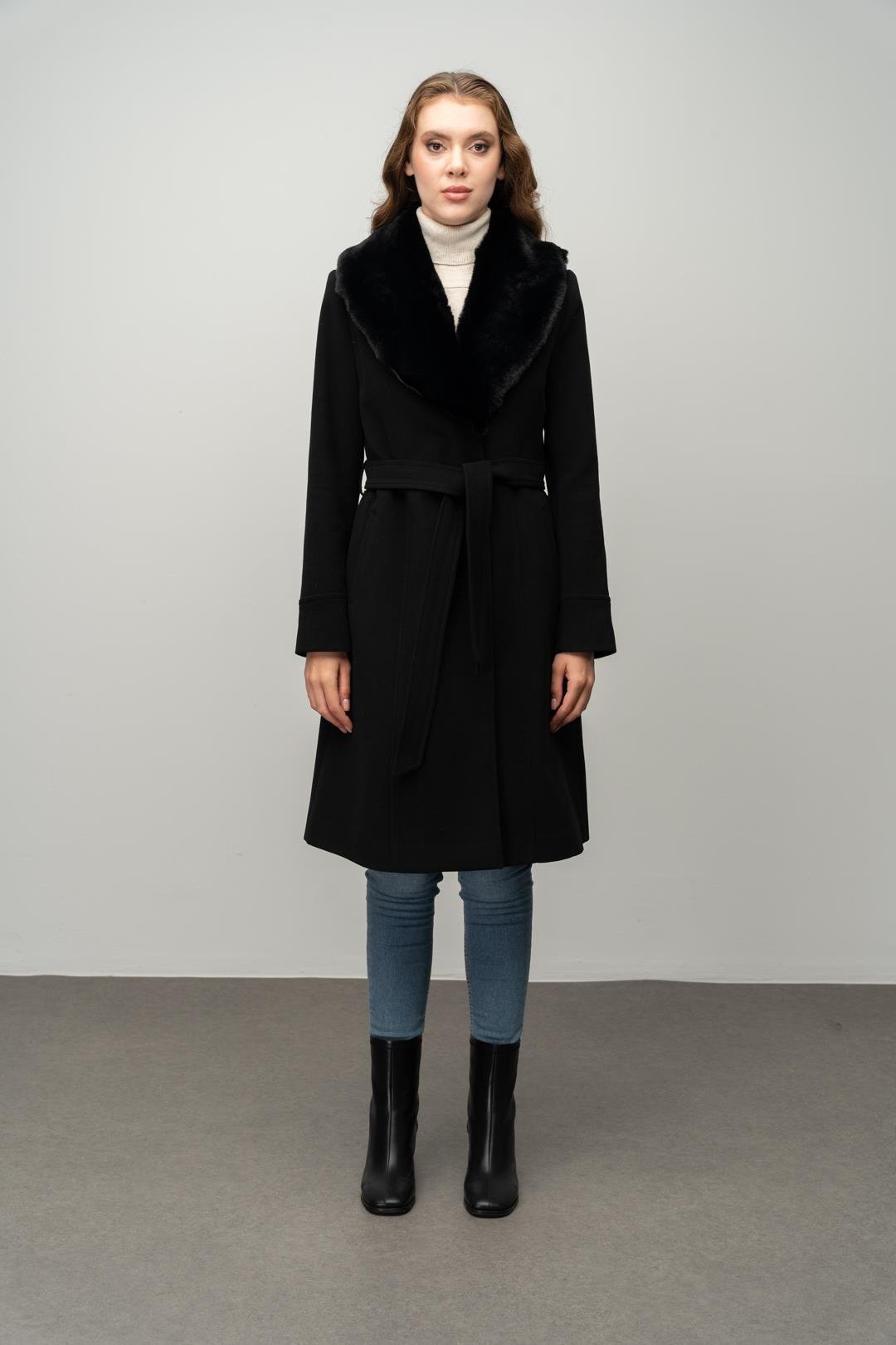 Yakası Çıkabilen Kürklü Çıt Çıt Kapamalı Belden Kuşaklı Kaban SİYAH 3016