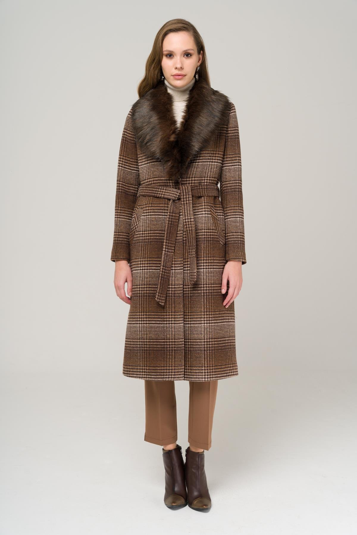Mid-Length Plaid Coat with Detachable Fur Collar and Tie at the Waist COFFEE 3978