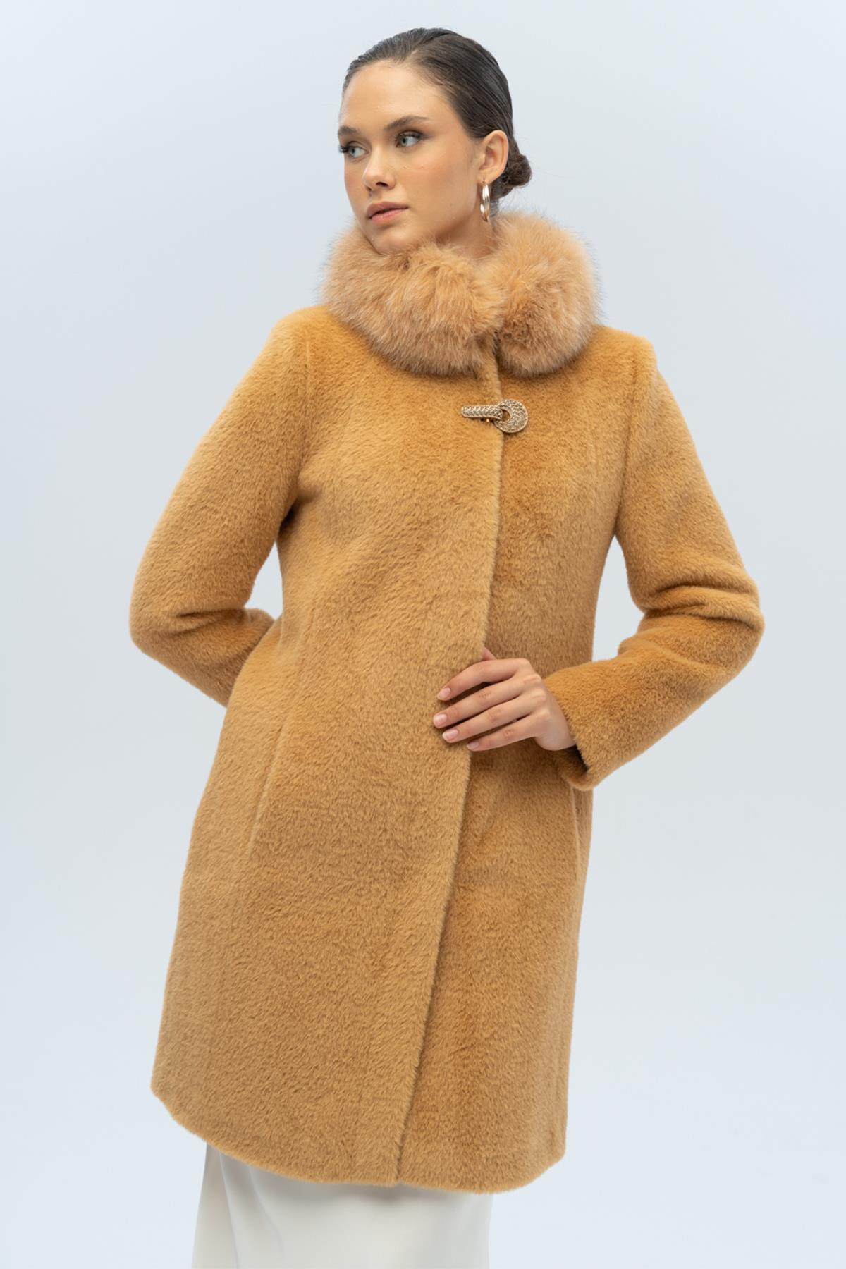 Yakası Çıkabilir Kürklü Özel Çıt Çıt Detaylı Premium Peluş Kaban KAMEL 3121-TK