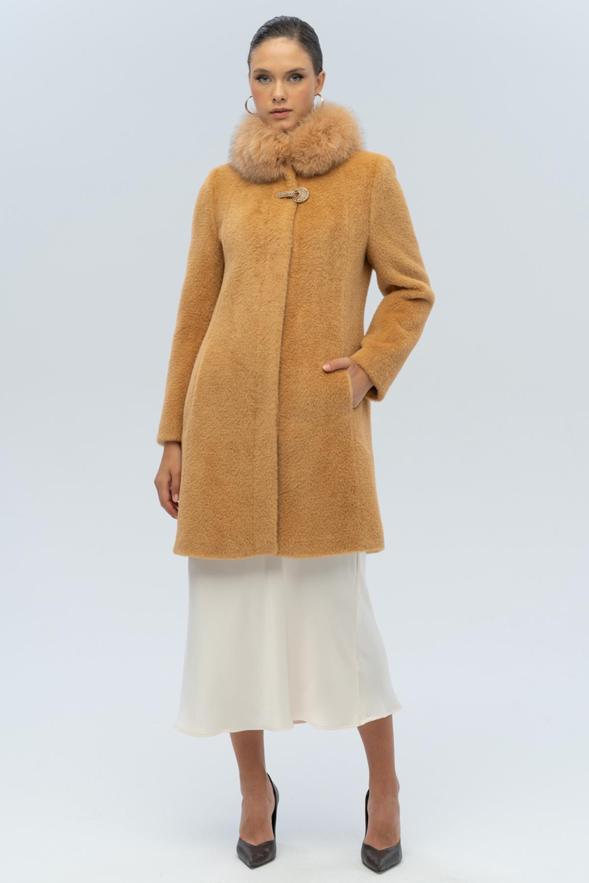 Yakası Çıkabilir Kürklü Özel Çıt Çıt Detaylı Premium Peluş Kaban KAMEL 3121-TK