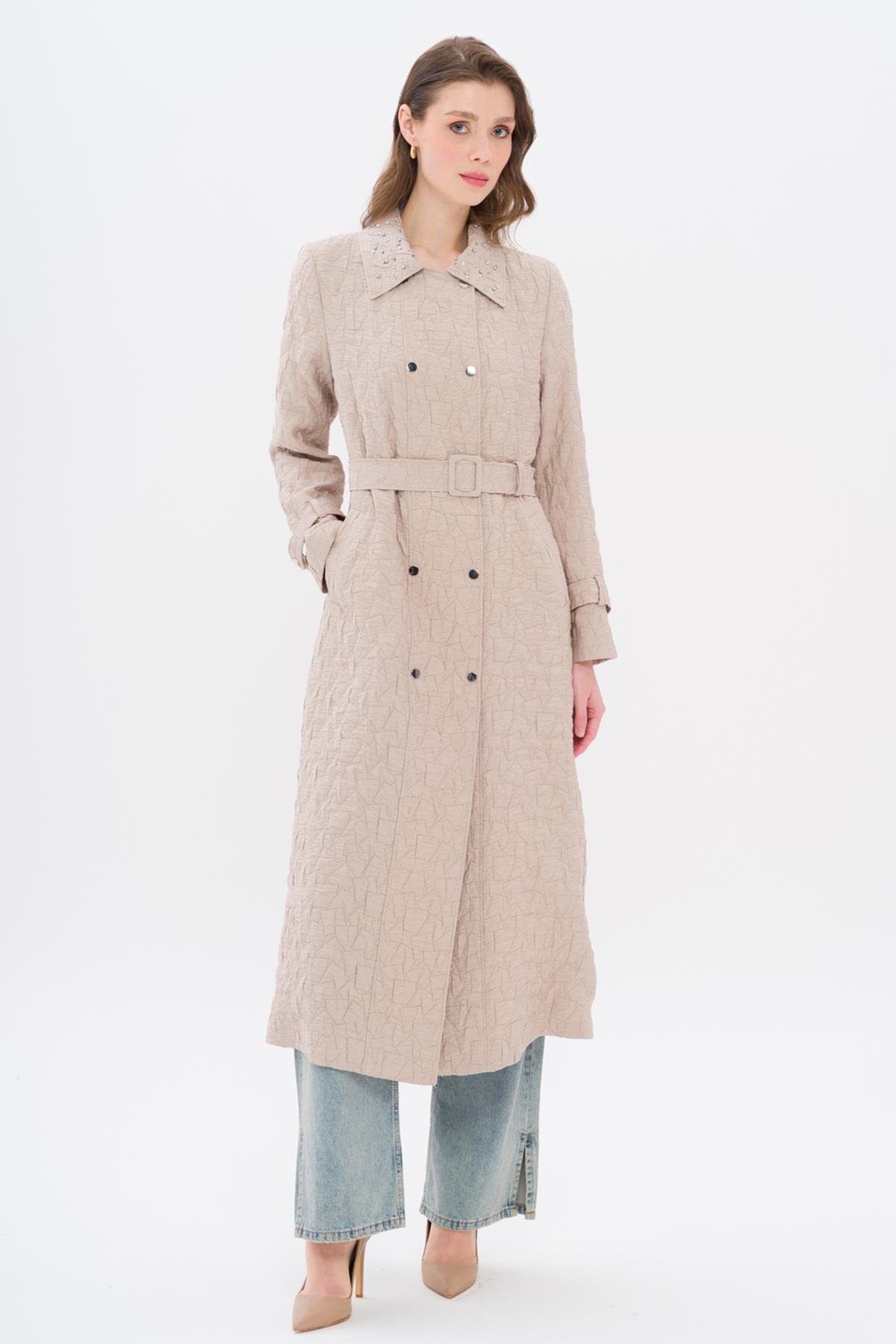 Quilted Patterned Lightweight Coat with Stone Detail on the Collar STONE 6706