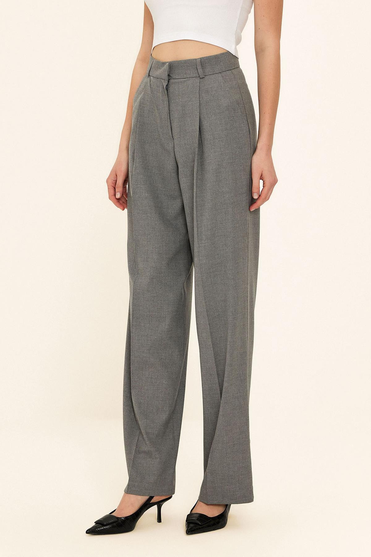 بنطلون بالازو مطوي بخصر مرتفع رمادي 7582