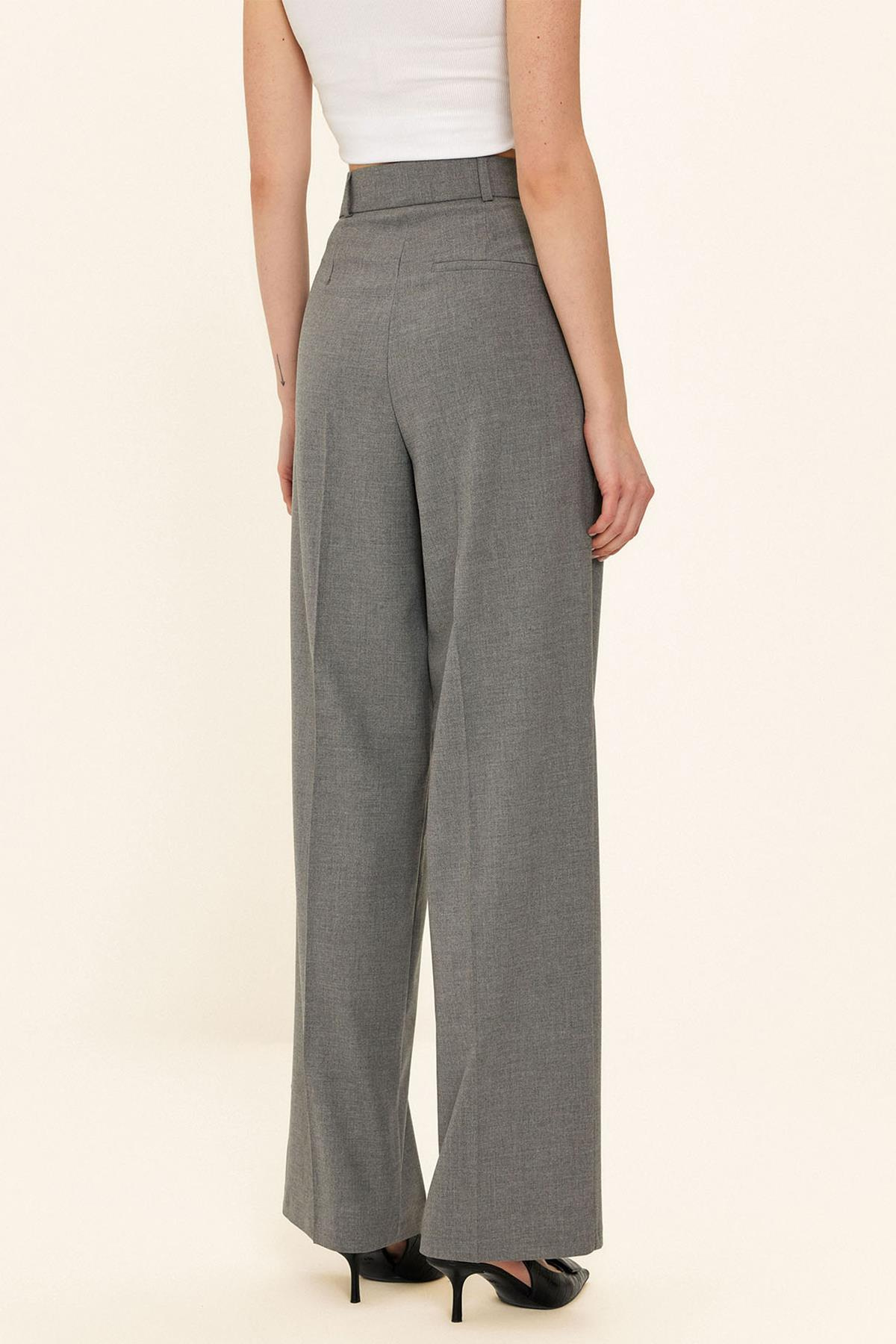 بنطلون بالازو مطوي بخصر مرتفع رمادي 7582