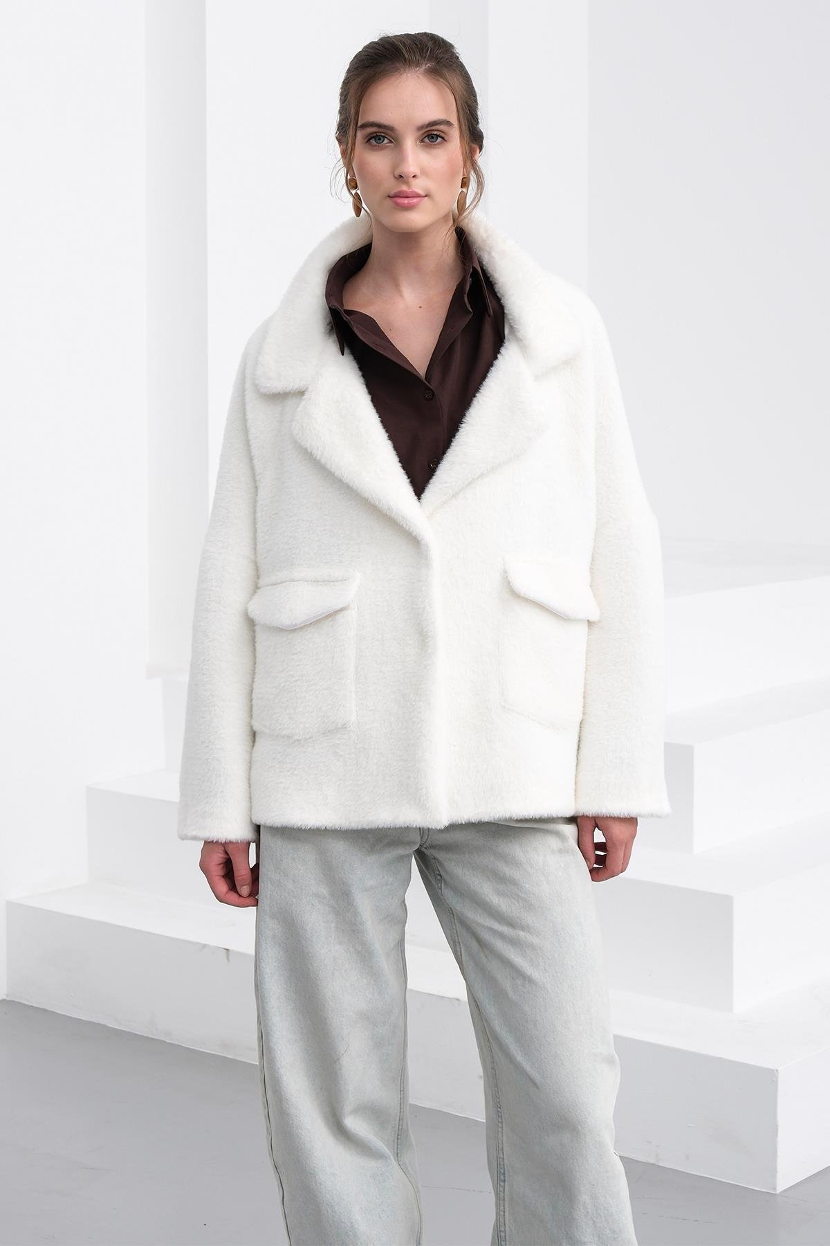 Angora Görünümlü Salaş Ceket BEYAZ 8279