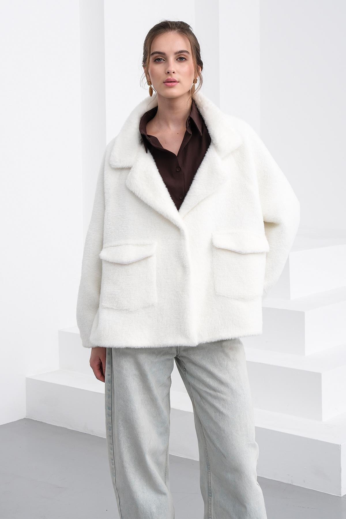 Angora Görünümlü Salaş Ceket BEYAZ 8279