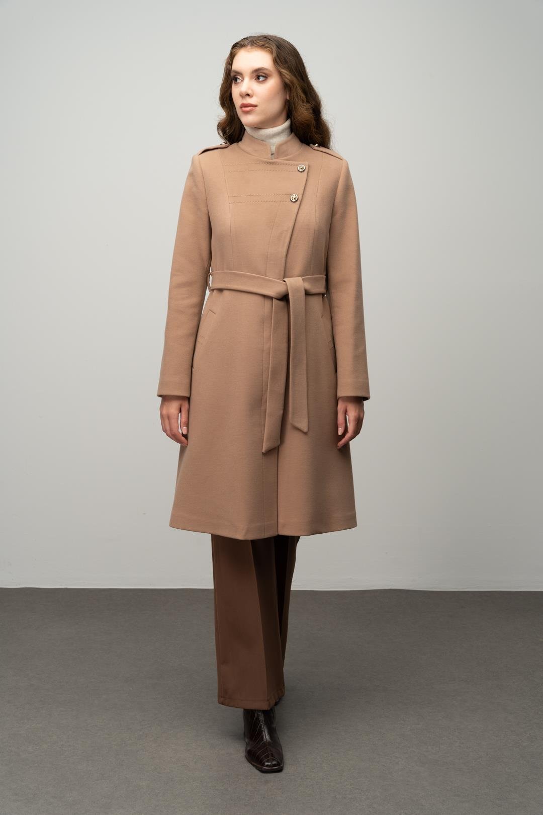 Apolet Detaylı Kruvaze Evaze Kaban KAMEL 3039