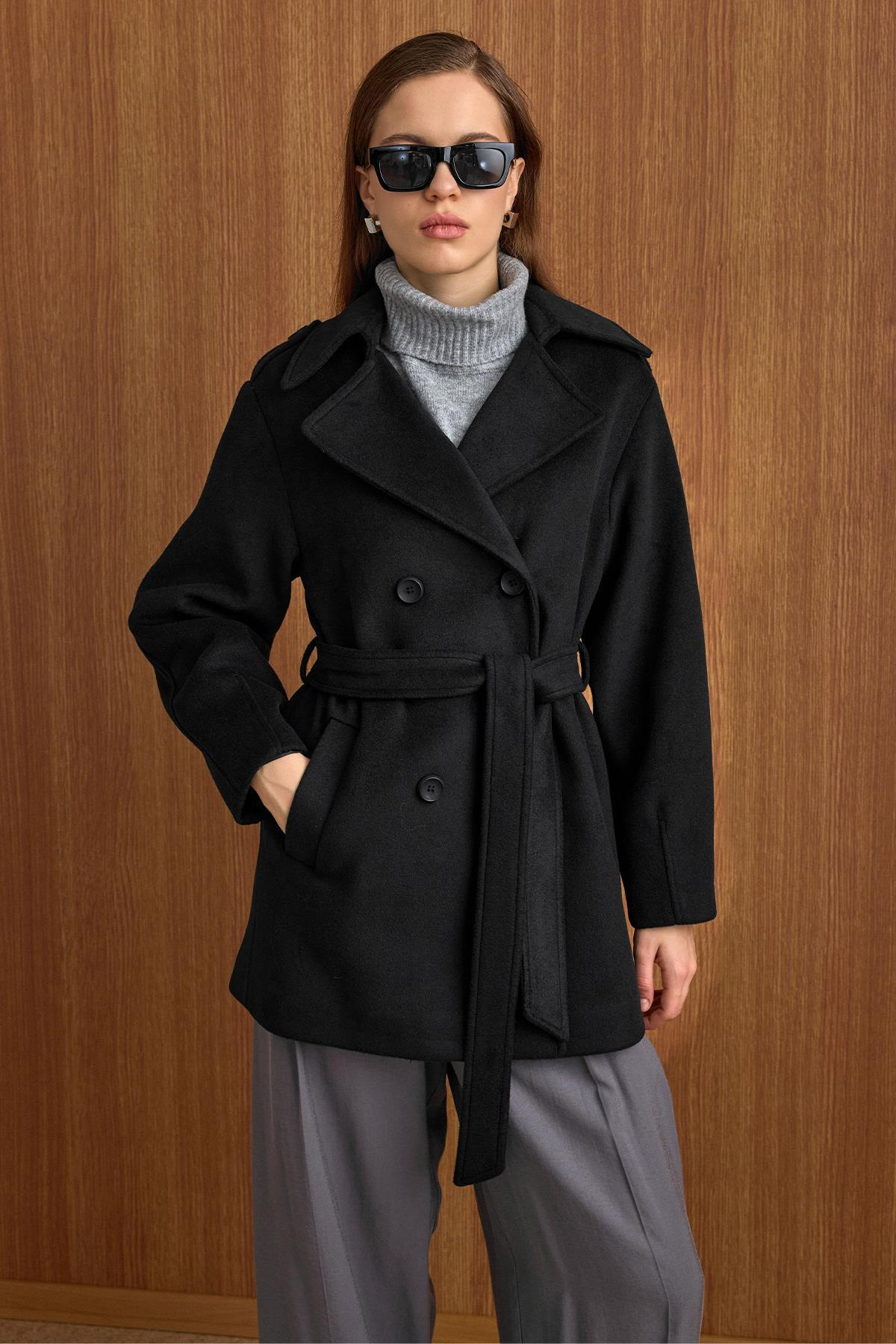 Apolet Detaylı Oversize Kısa Kaban SİYAH 3149