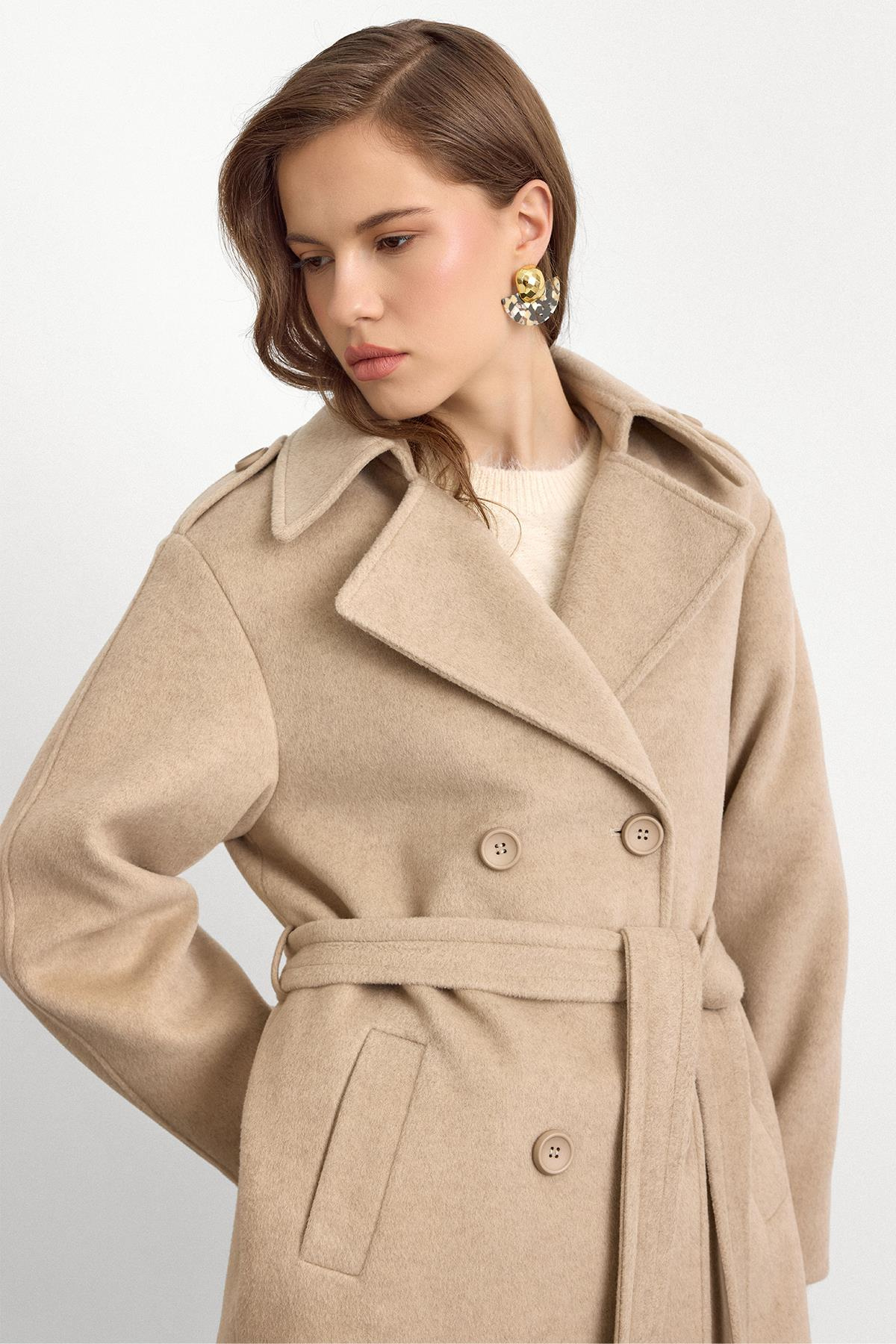 Apolet Detaylı Oversize Kısa Kaban TAŞ 3149