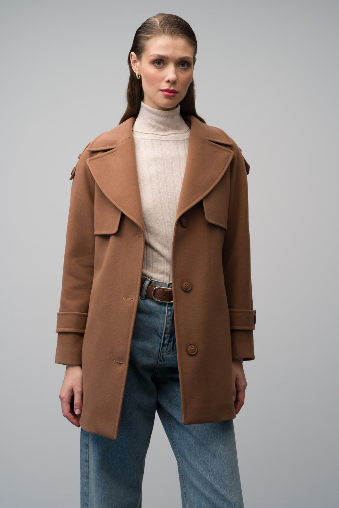 Apolet ve Pelerin Detaylı Reglan Kol Kaban TABA 3078