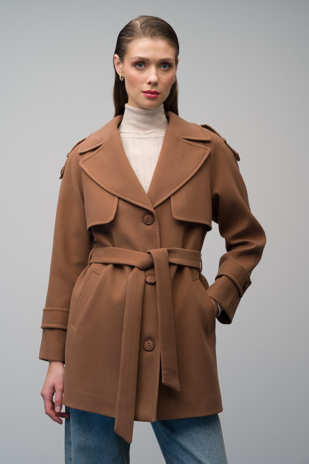 Apolet ve Pelerin Detaylı Reglan Kol Kaban TABA 3078