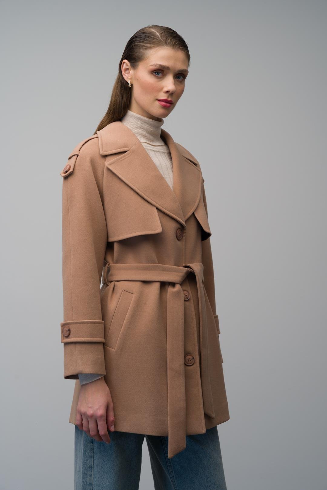 Apolet ve Pelerin Detaylı Reglan Kol Kaban KAMEL 3078