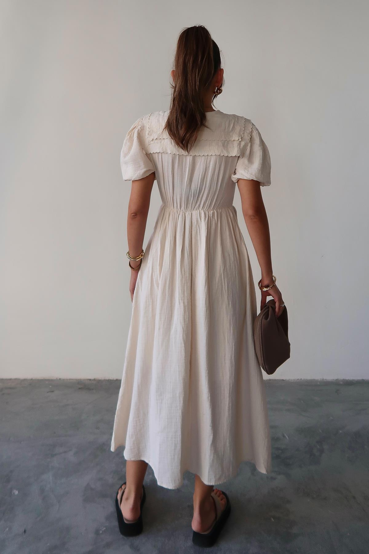 Bağcık Detaylı Beli Büzgülü Müslin Elbise BEJ 9362-E