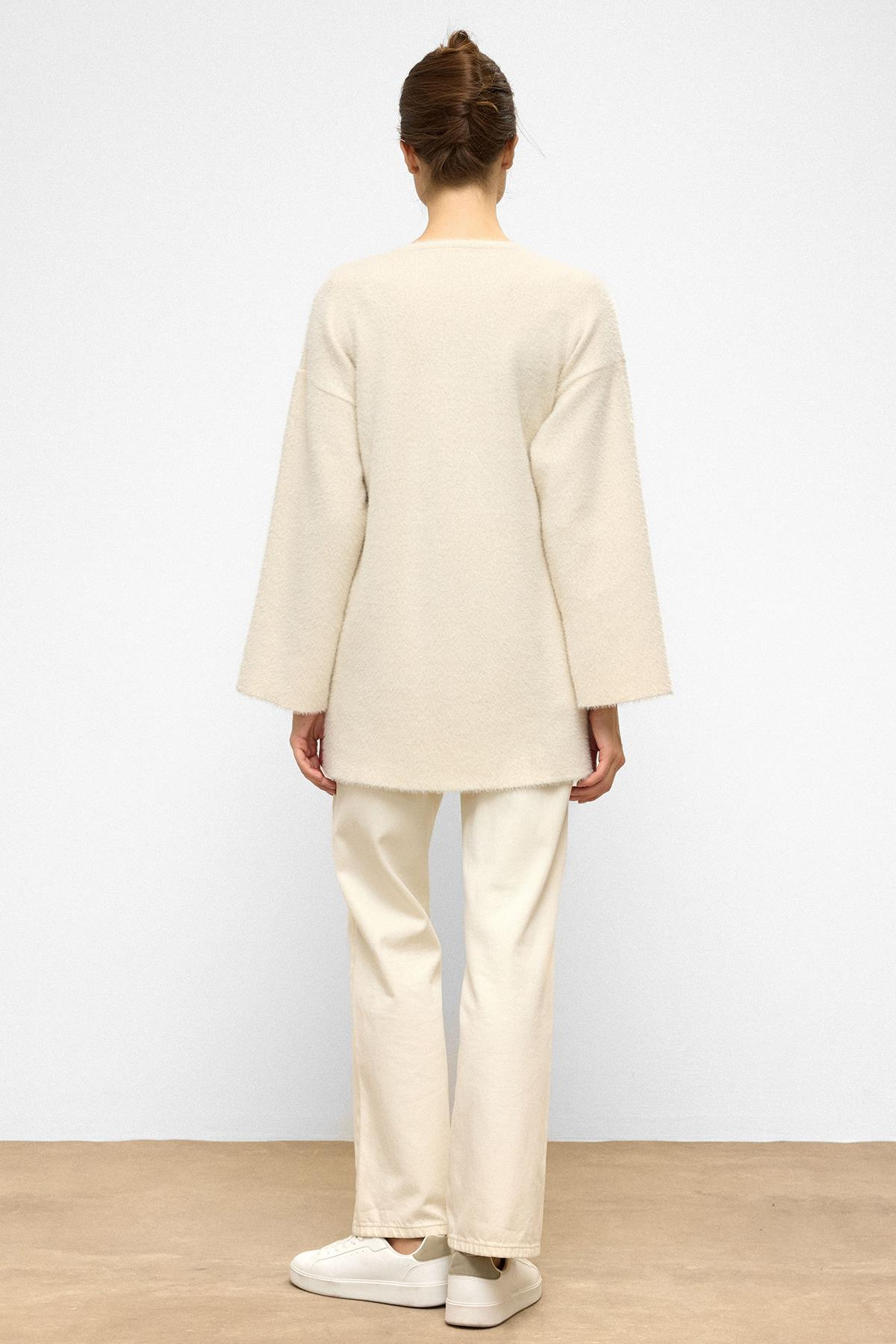 Bağcık Kapamalı Soft Triko Hırka EKRU 8269