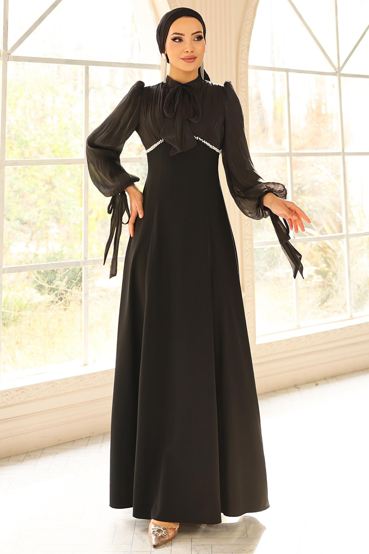 Bağcık ve İnci Detaylı Yoryo İpek Krep Kombinli Tesettür Abiye Elbise SİYAH 1685