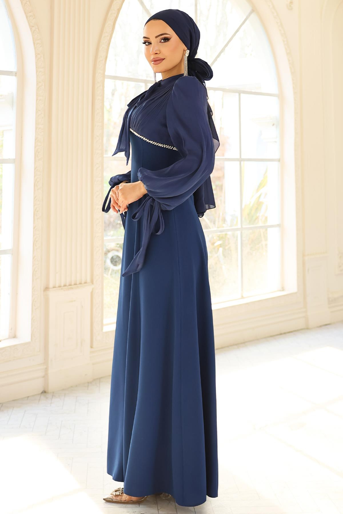 Bağcık ve İnci Detaylı Yoryo İpek Krep Kombinli Tesettür Abiye Elbise K. İNDİGO 1685