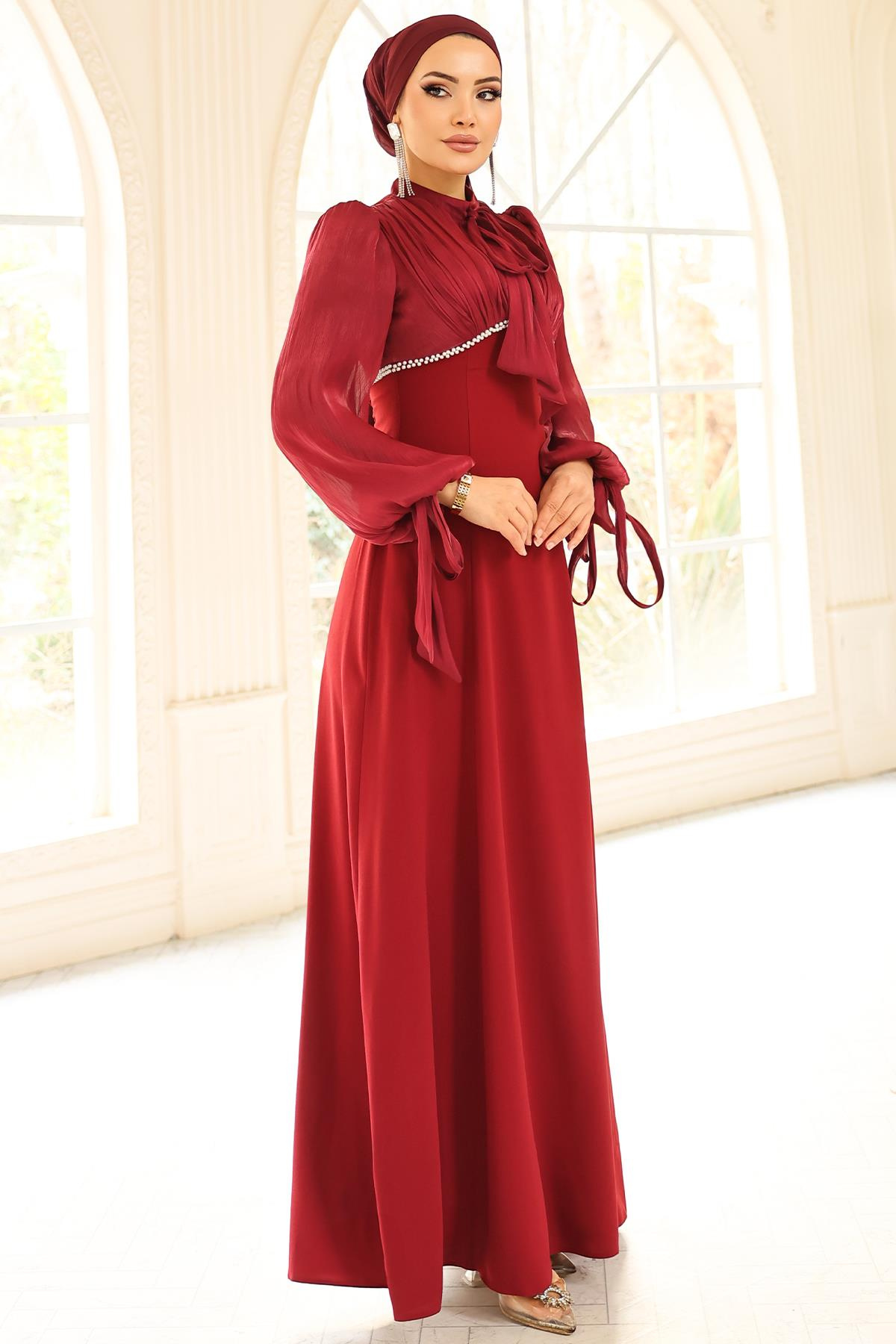 Bağcık ve İnci Detaylı Yoryo İpek Krep Kombinli Tesettür Abiye Elbise BORDO 1685