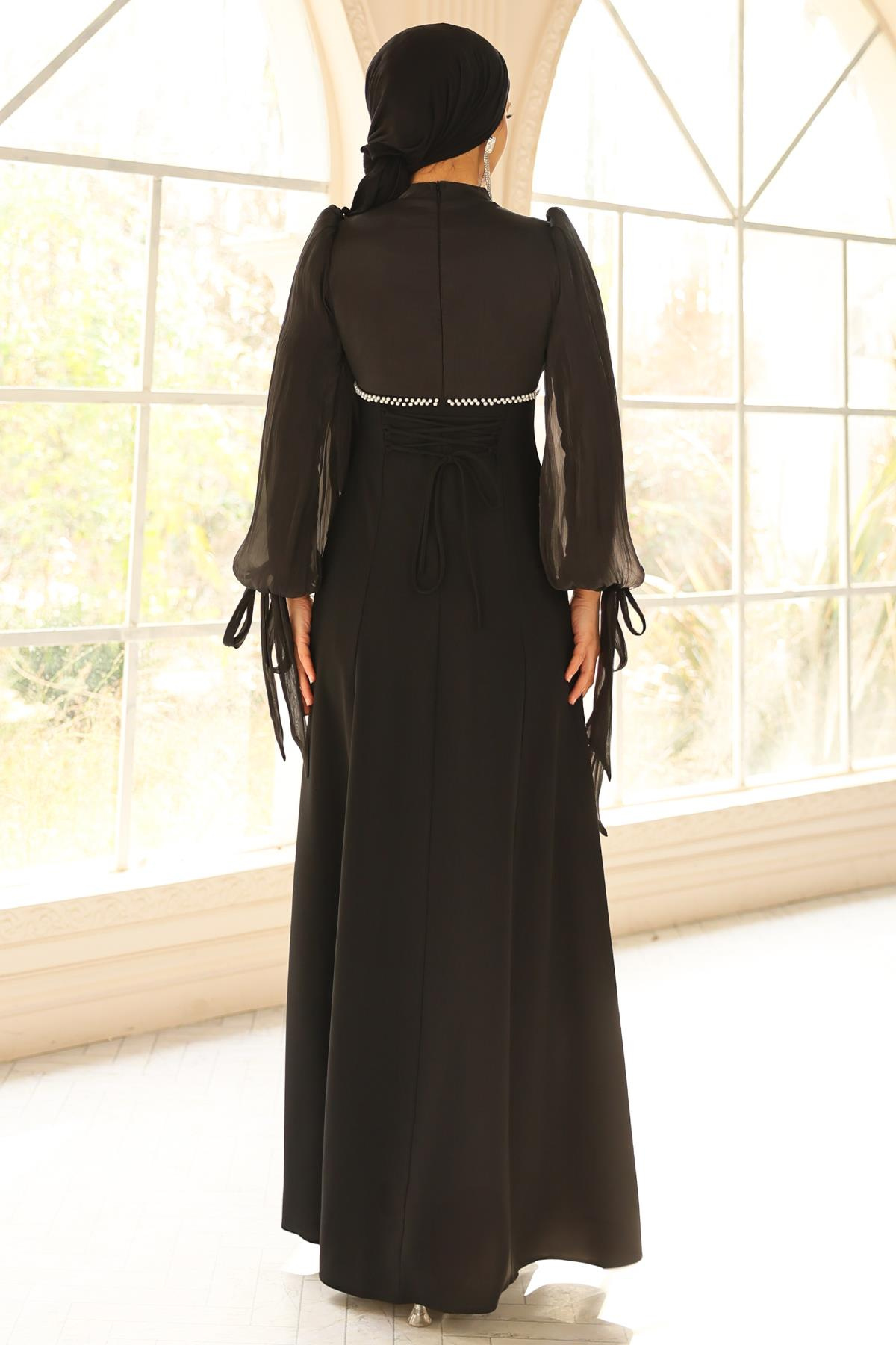 Bağcık ve İnci Detaylı Yoryo İpek Krep Kombinli Tesettür Abiye Elbise SİYAH 1685