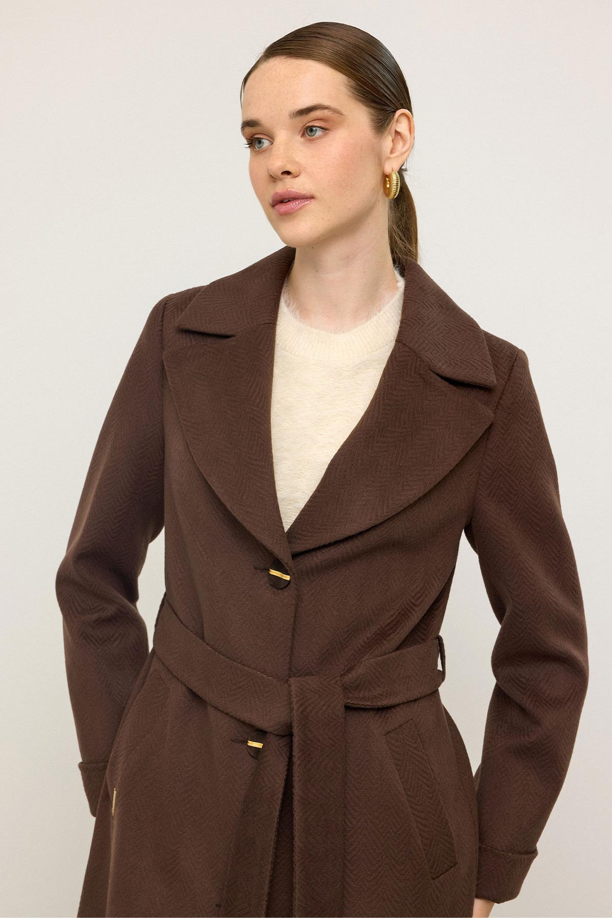 Balıksırtı Jakar Desenli Belden Bağlamalı Limited Edition Kaban KAHVE 3136