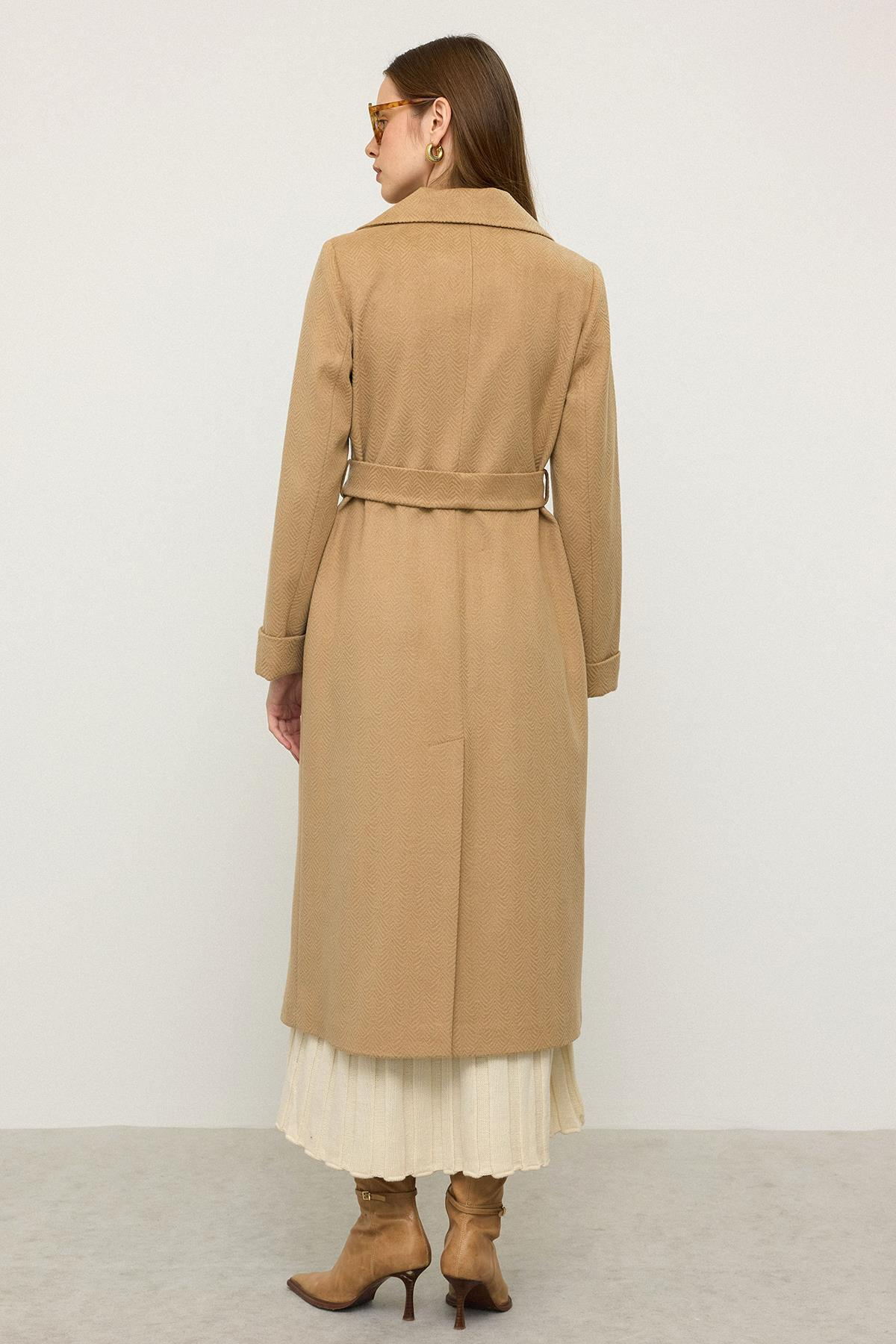 Balıksırtı Jakar Desenli Belden Bağlamalı Limited Edition Kaban KAMEL 3136