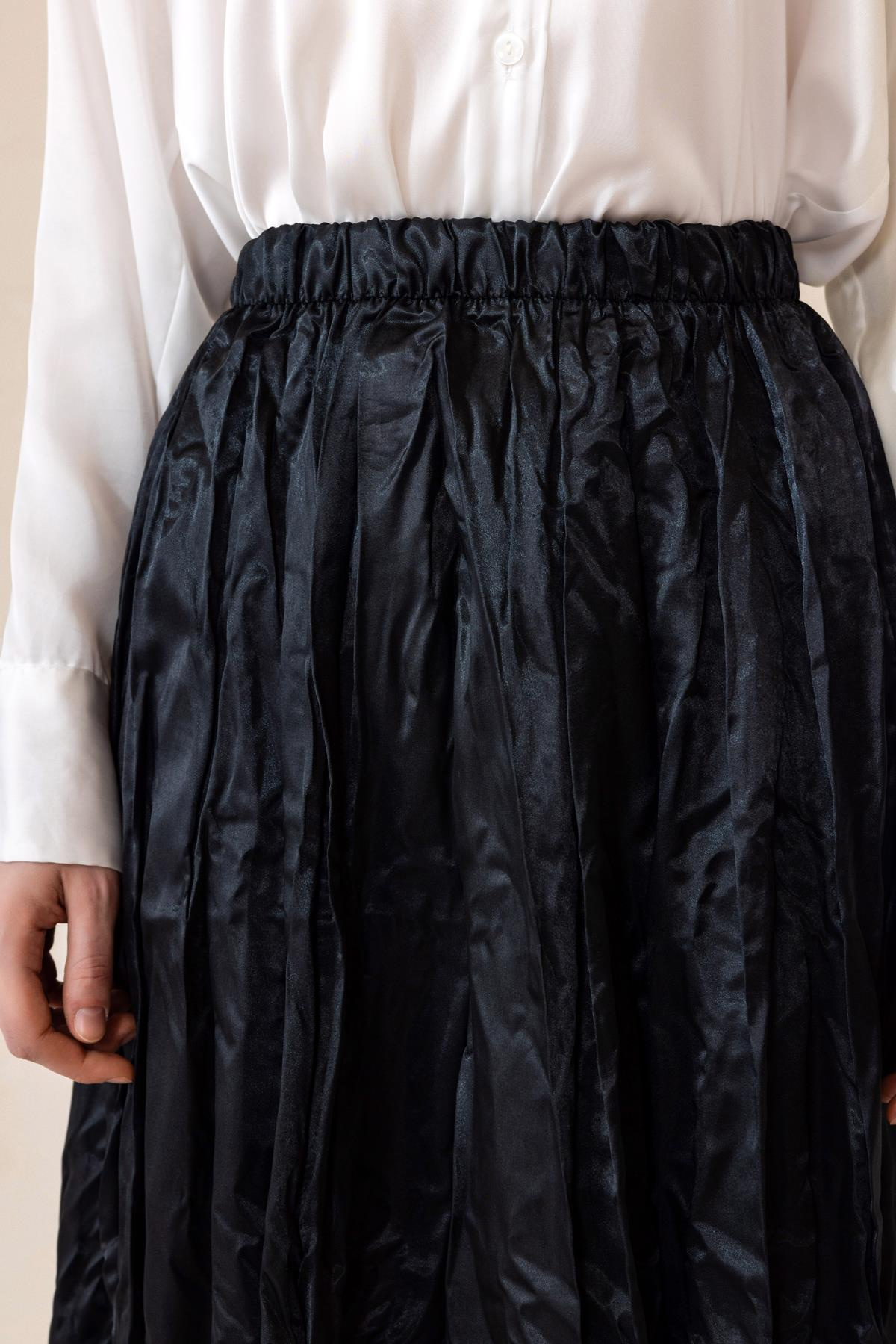 Beli Lastikli Kırışık Saten Etek SİYAH 7059