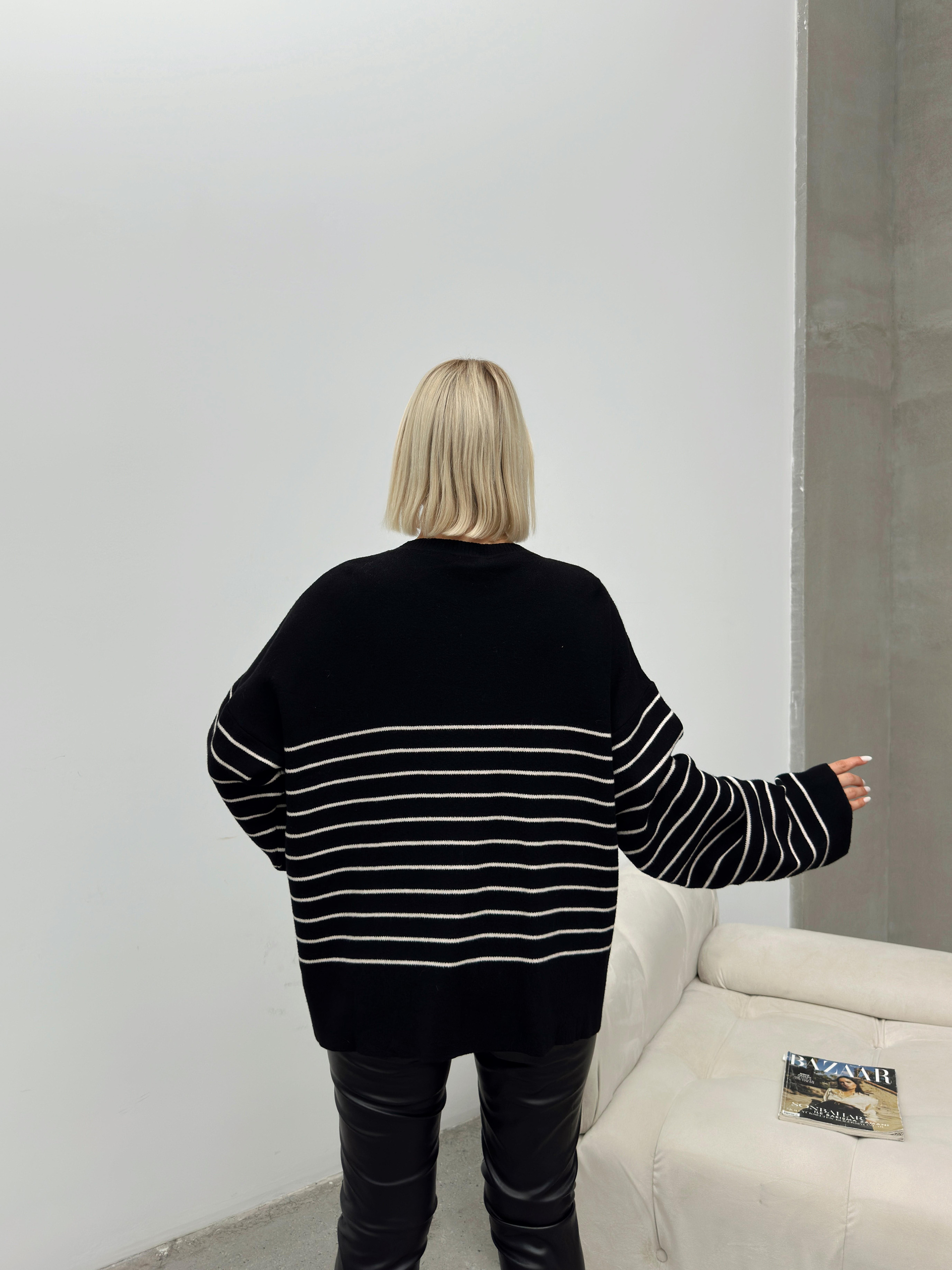 Bisiklet Yaka Çizgili Salaş Triko Kazak SİYAH 8238