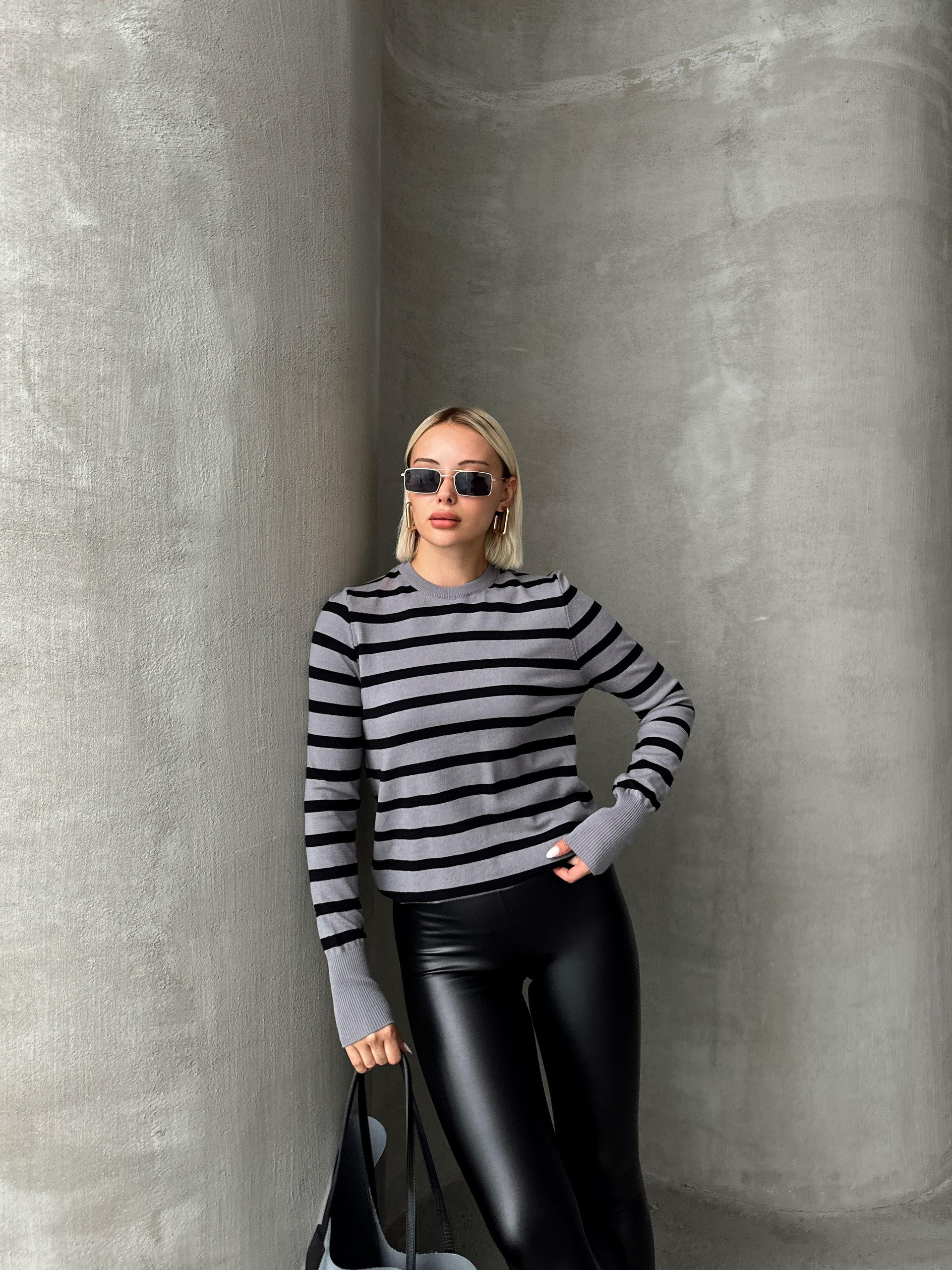 Bisiklet Yaka Siyah Çizgili Triko Kazak GRİ 8236