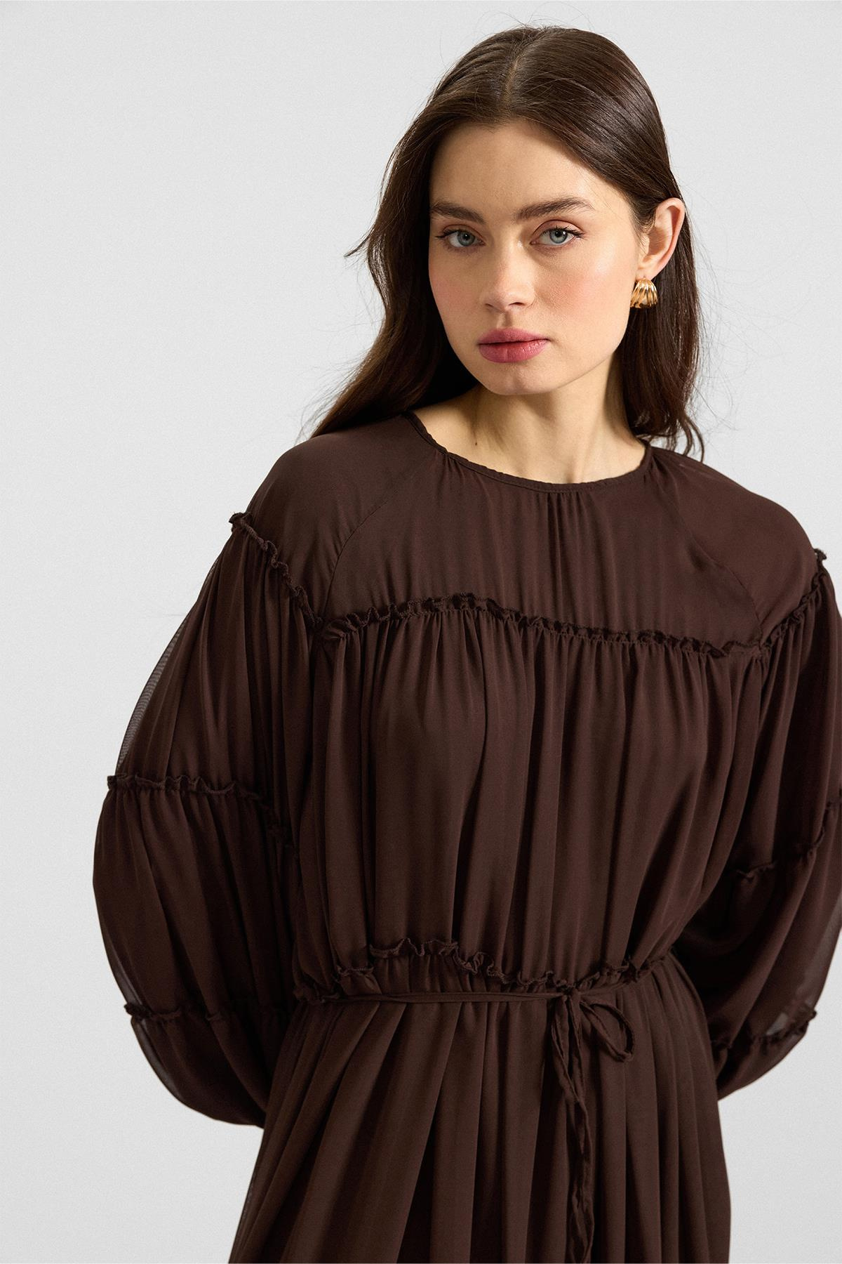 Büzgü Detaylı Şifon Elbise KAHVE 9416-E