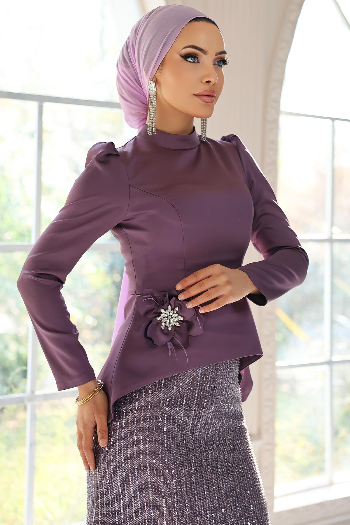 Çiçek Broşlu Arkası Bağcıklı Saten ve Payetli Tesettür Abiye Takım K. LİLA 1683