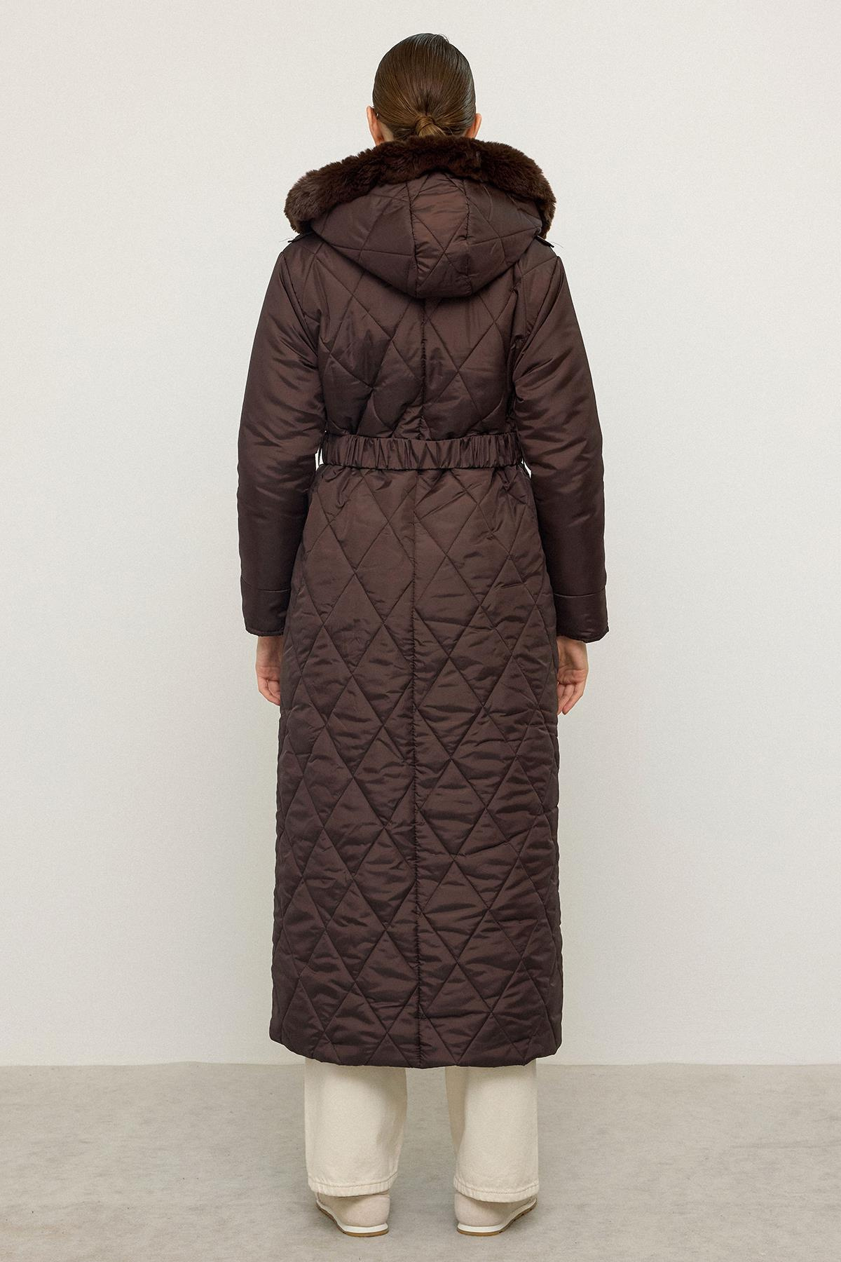 Çıkabilen Kürklü Kapüşonlu Fermuar Kapamalı Uzun Kapitone Mont KAHVE 6791