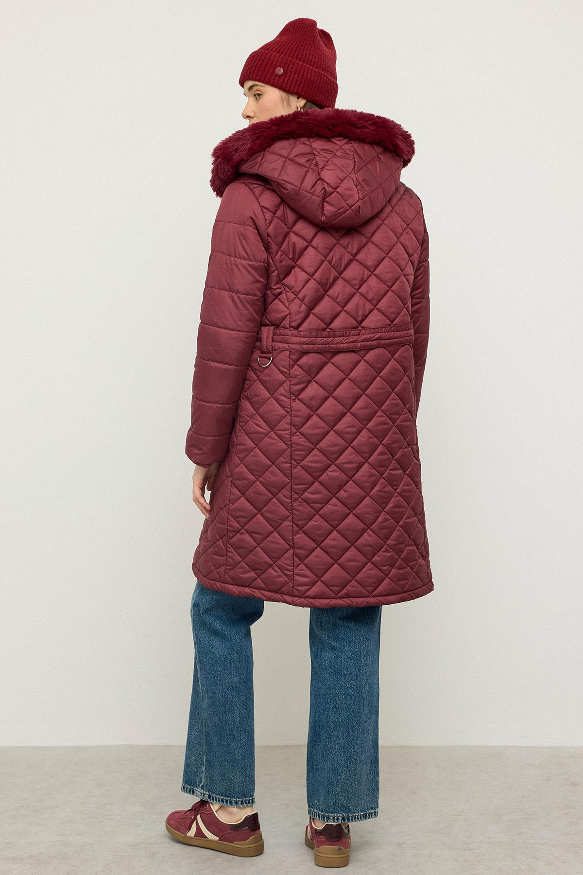 Çıkabilen Kürklü Kapüşonlu Metal Aksesuarlı Kapitone Mont BORDO 6790
