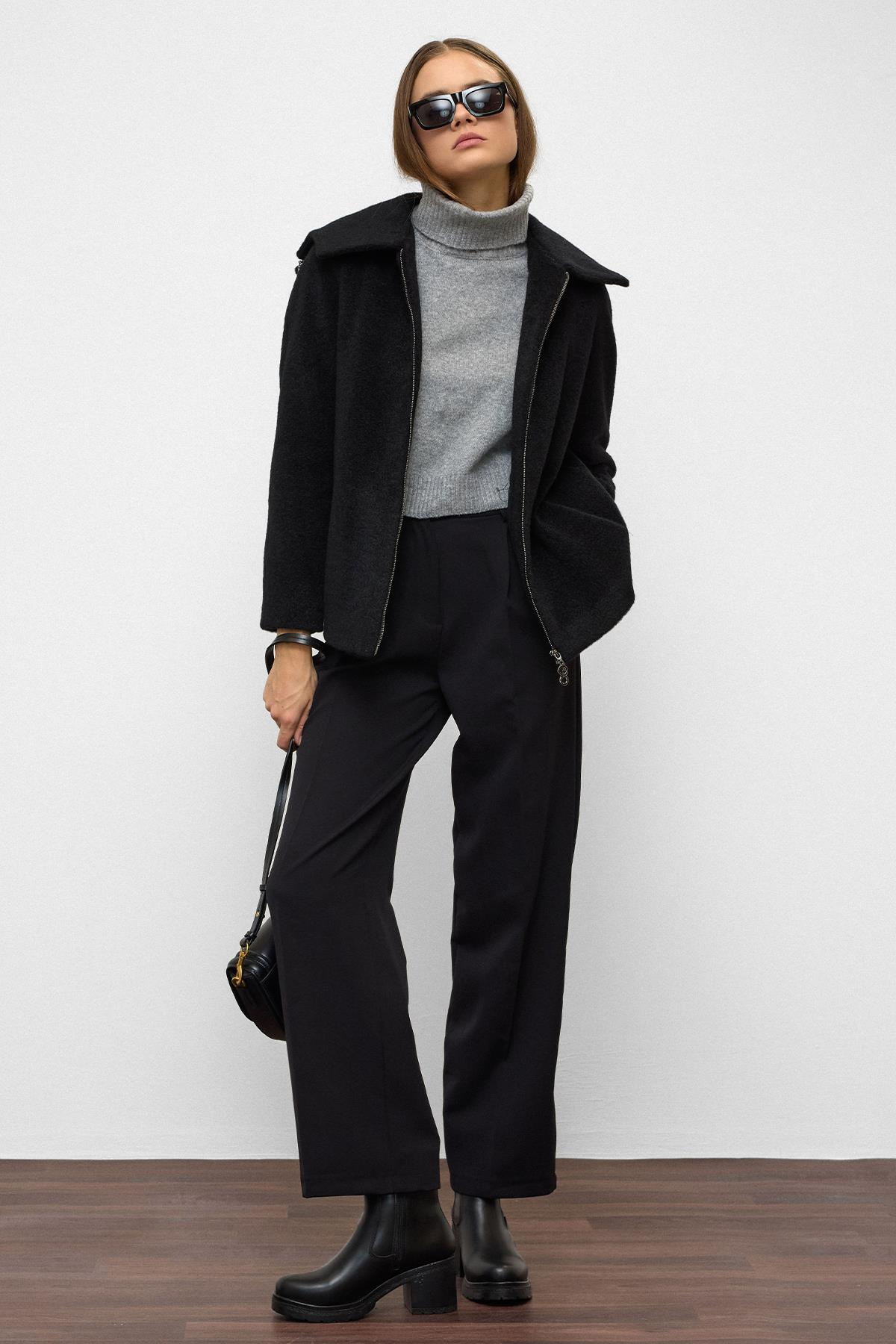 Çıkabilir Kapüşonlu Fermuar Detaylı Oversize Kaban SİYAH 3128