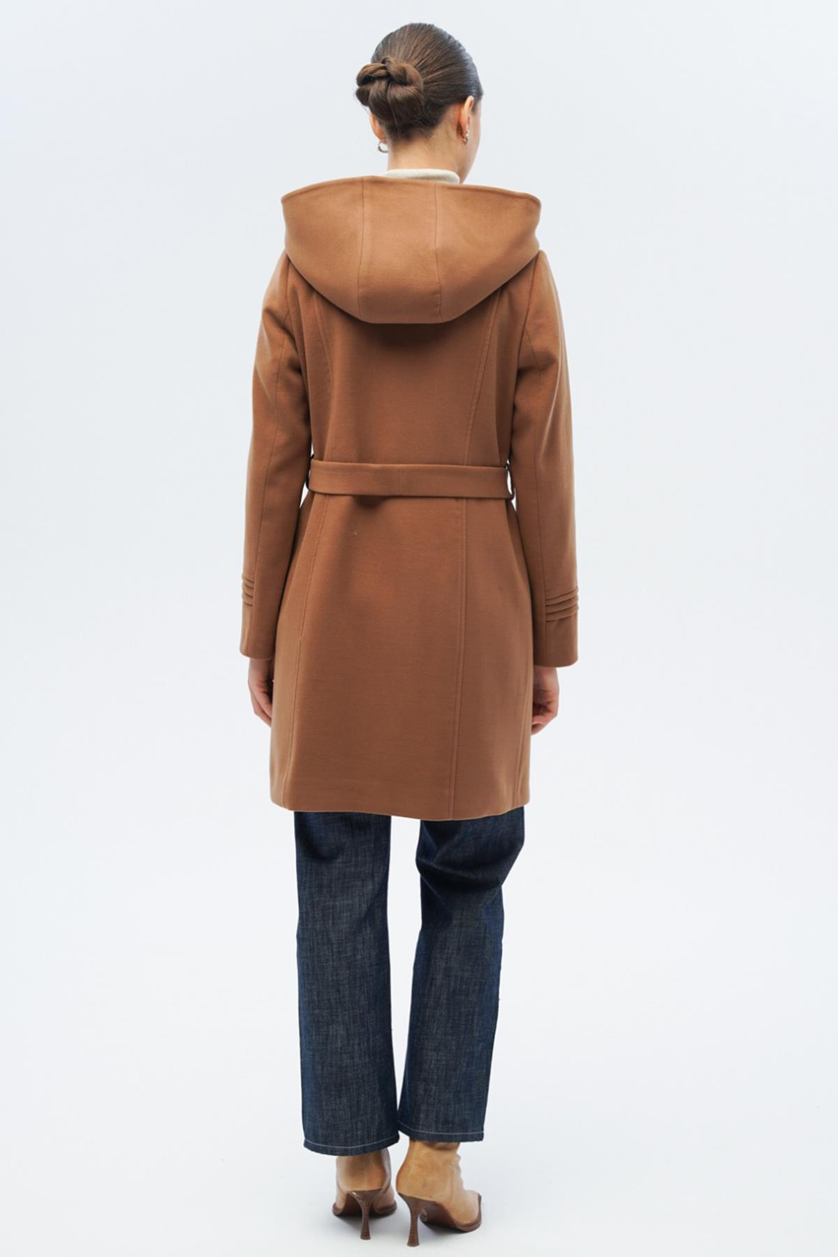 Çıkabilir Kapüşonlu Nervür Detaylı Kaban TABA 3126