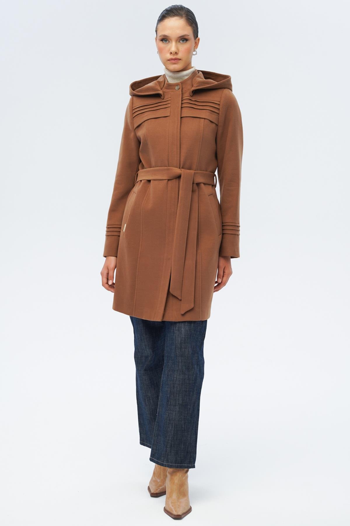 Çıkabilir Kapüşonlu Nervür Detaylı Kaban TABA 3126