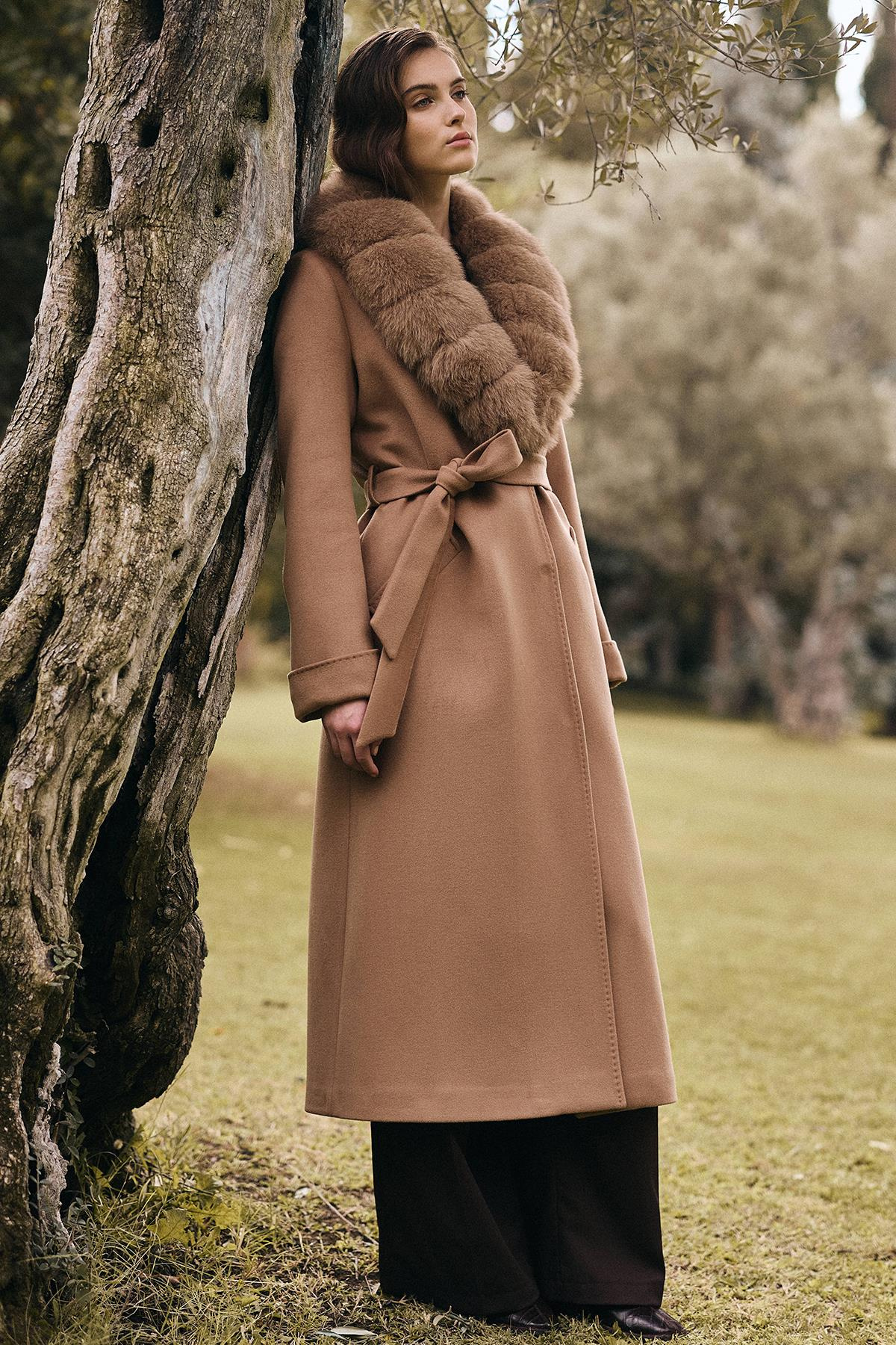 معطف كشمير طويل مبطن بالفرو قابل للفصل ومربوط عند الخصر كامل 3133-TK